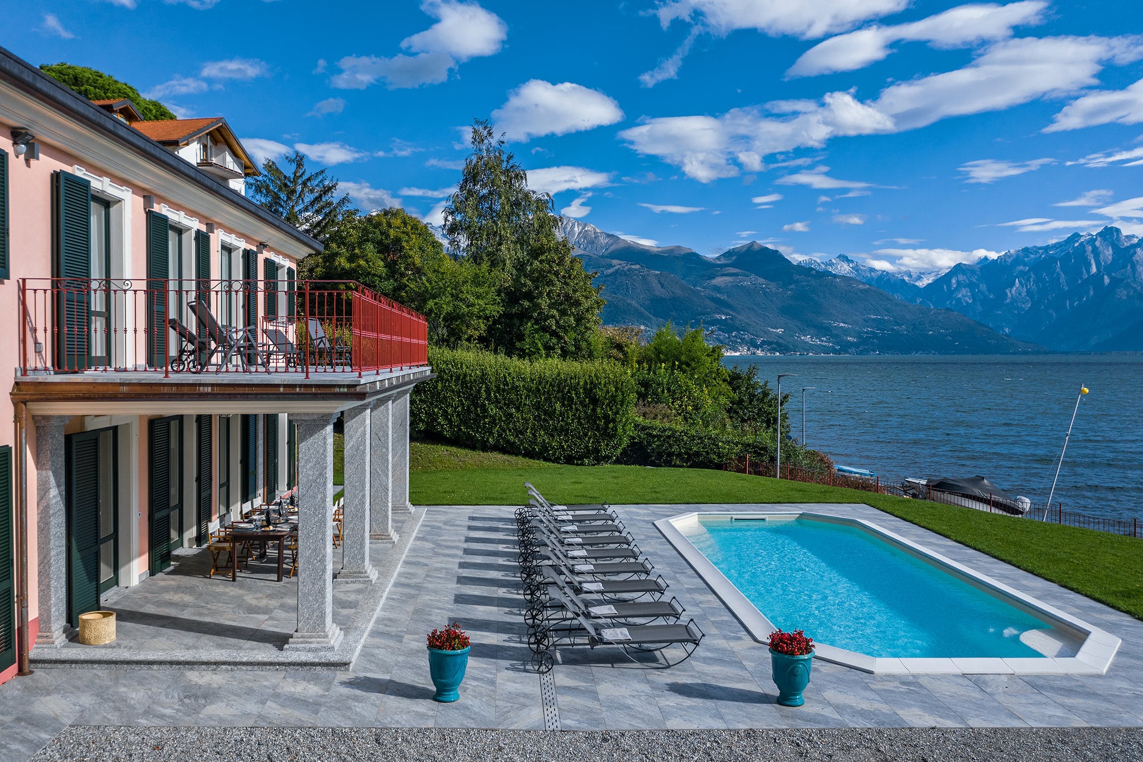 Casa Cipresso Varenna: Spacious 7-Bedroom Luxury Apartment with Heated Pool, Varenna