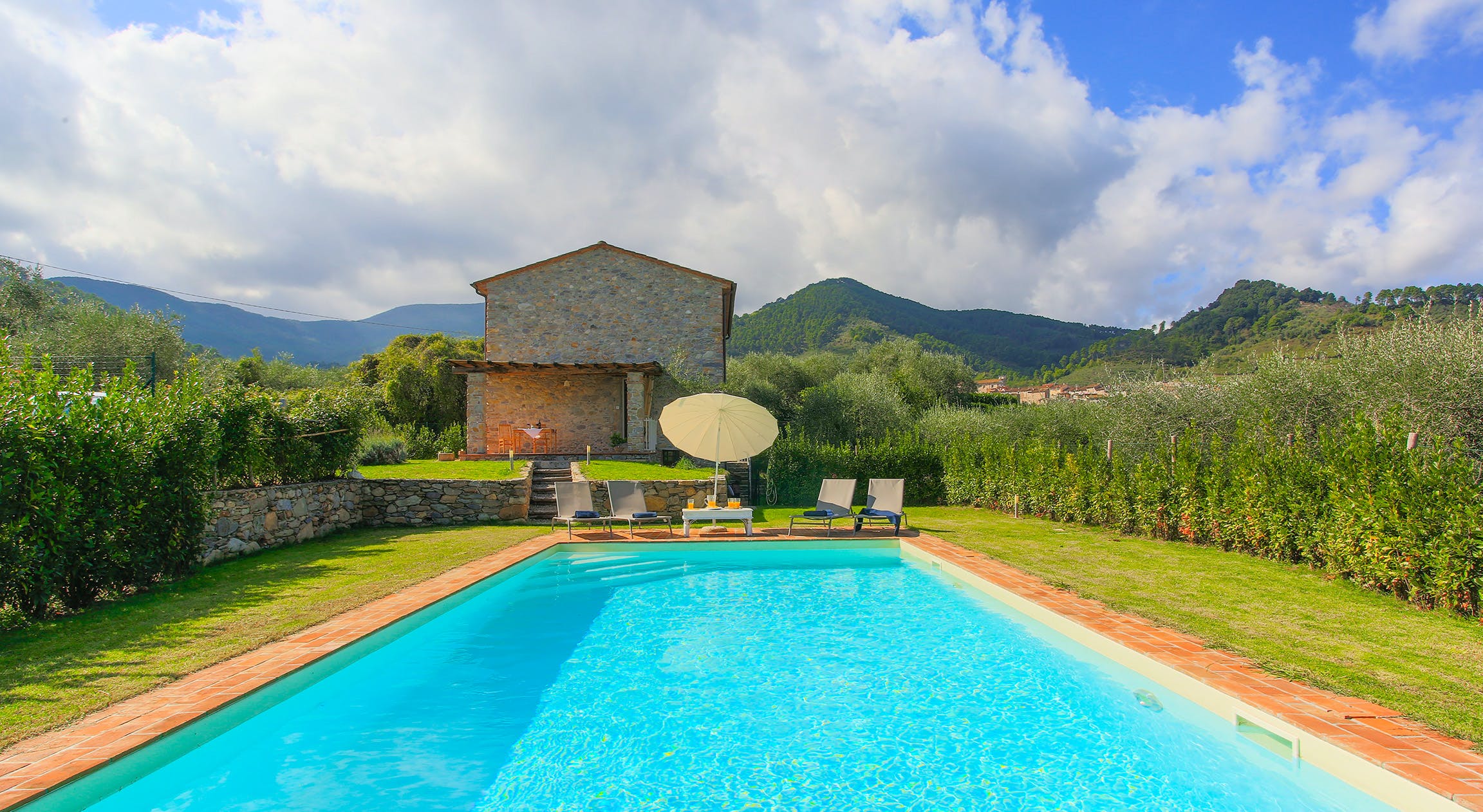 Casa Corsanico Lucca: Luxury 3-Bedroom Apartment with Private Pool and Air-Con, Lucca