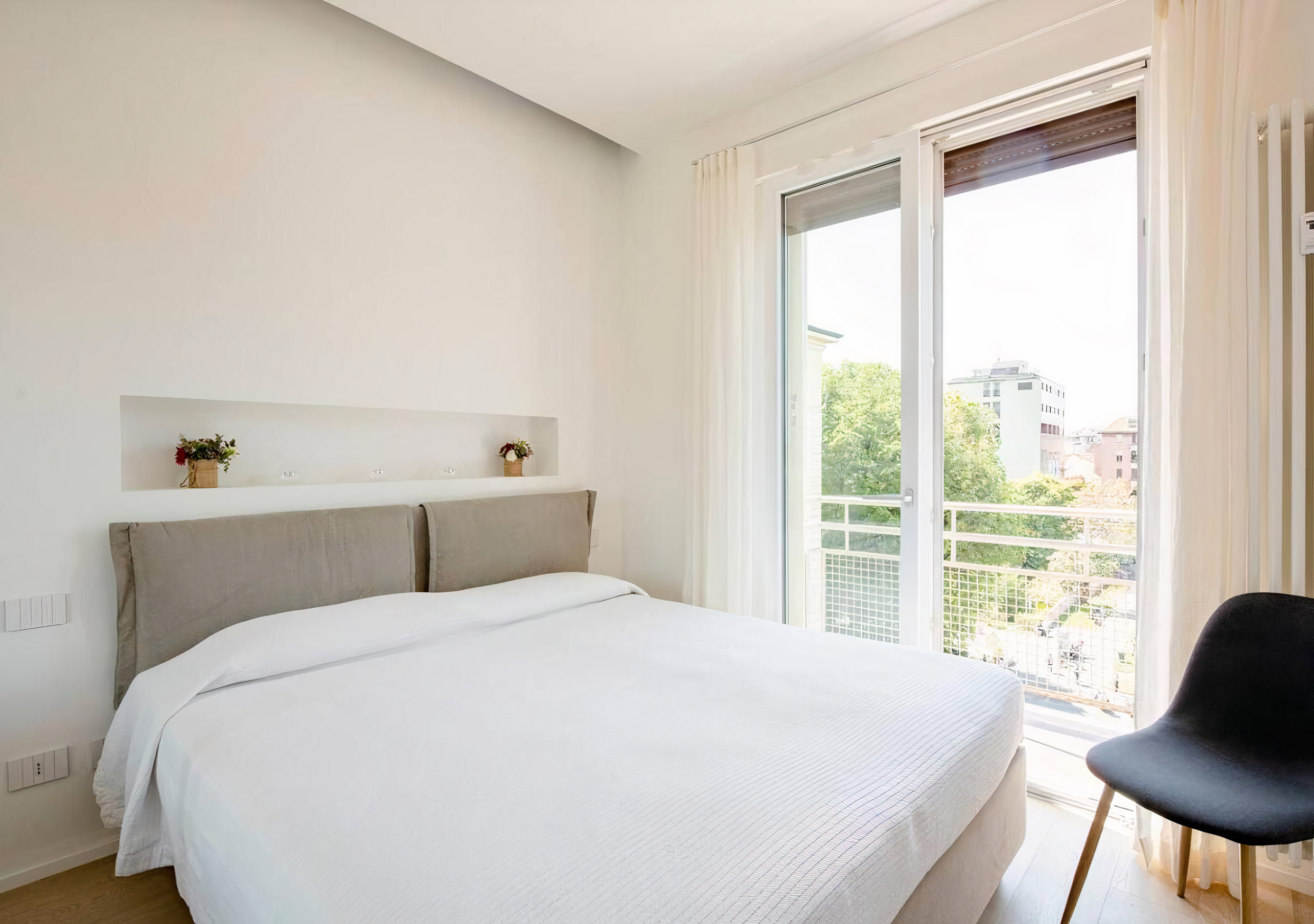Casa Darsena Porta Ticinese: Charming 2-Bedroom Apartment Rental with Air-Con in Porta Ticinese Milan