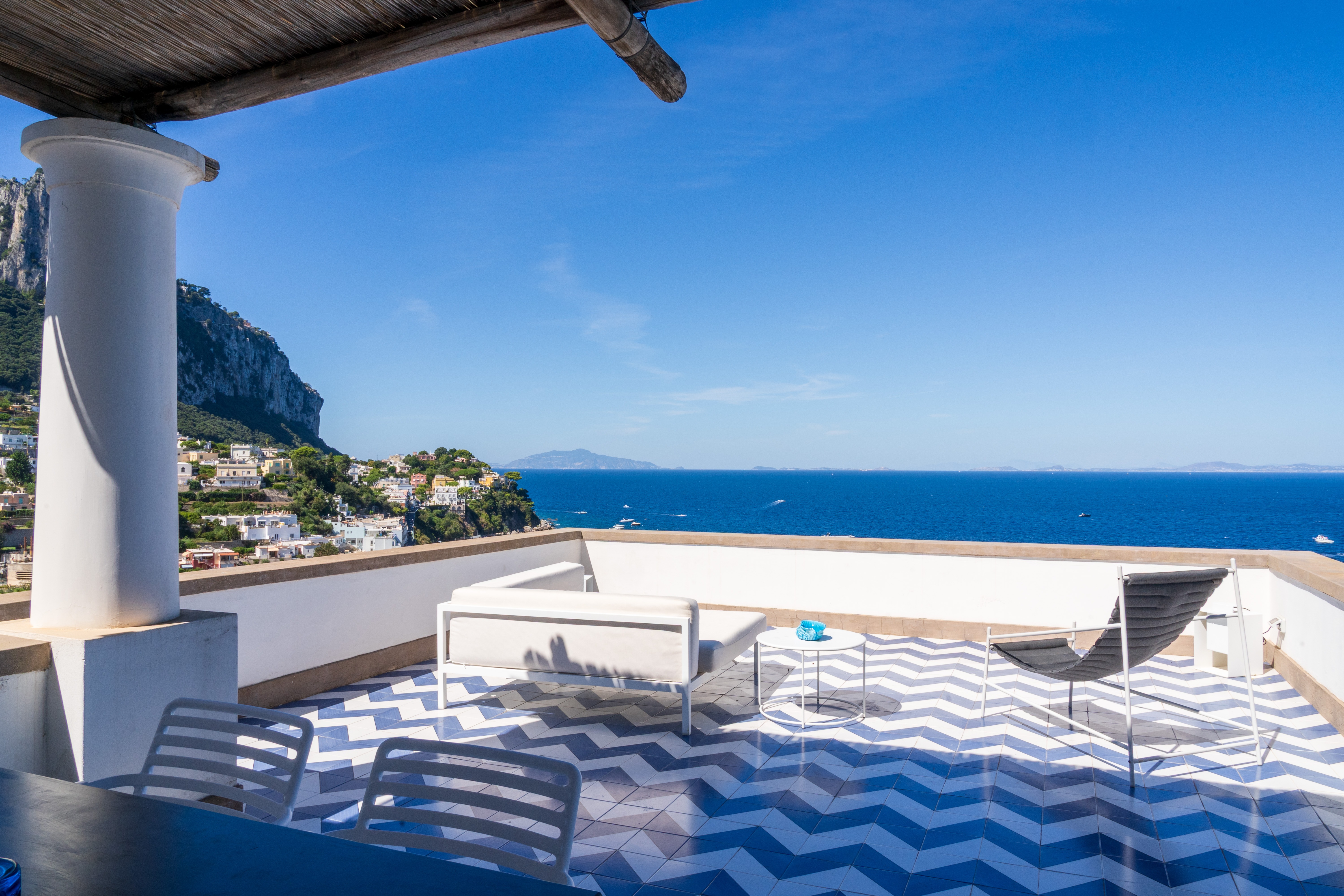 Villa Levante Tiberio Capri: 4-Bedroom Luxury Apartment with Hot Tub and Sea View, Capri