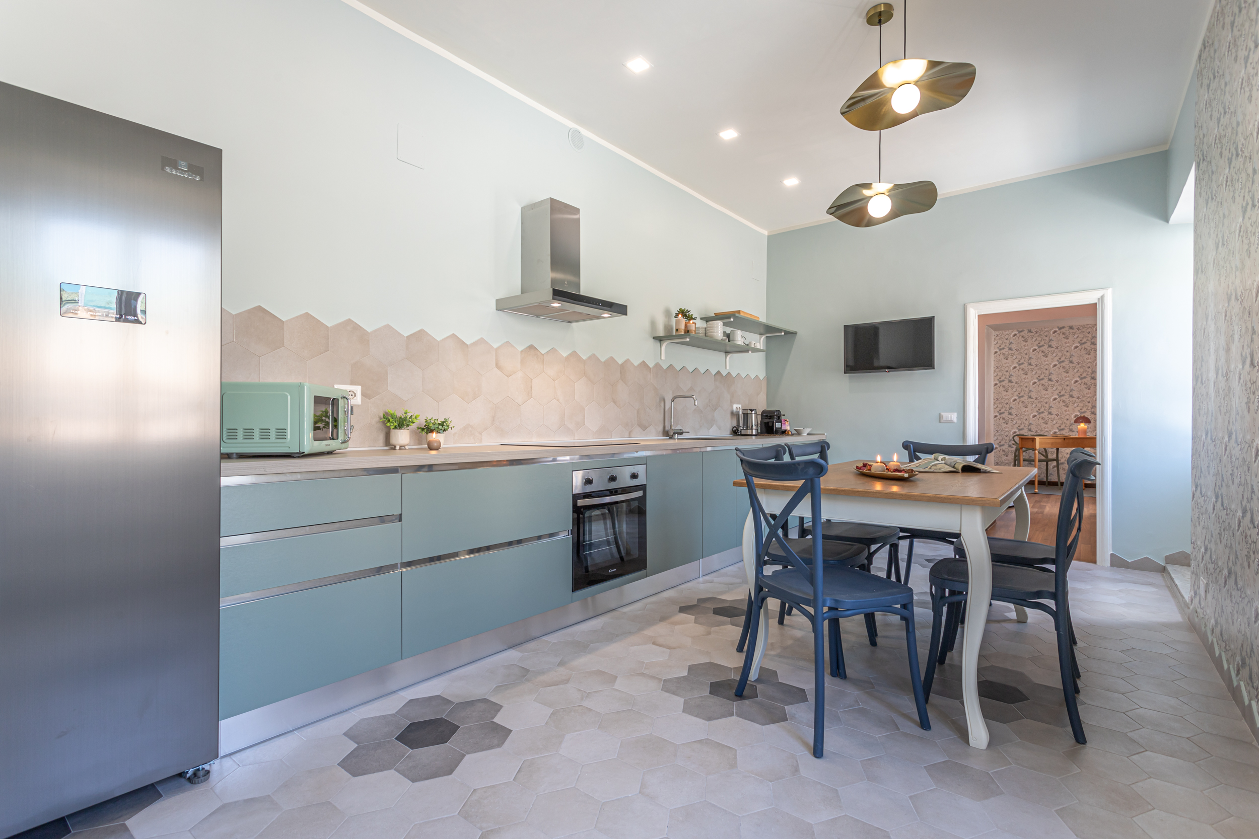 Casa Farnesina Trastevere Trastevere 2: Elegant 3-Bedroom Apartment Rental with Air-Con in Trastevere, Rome