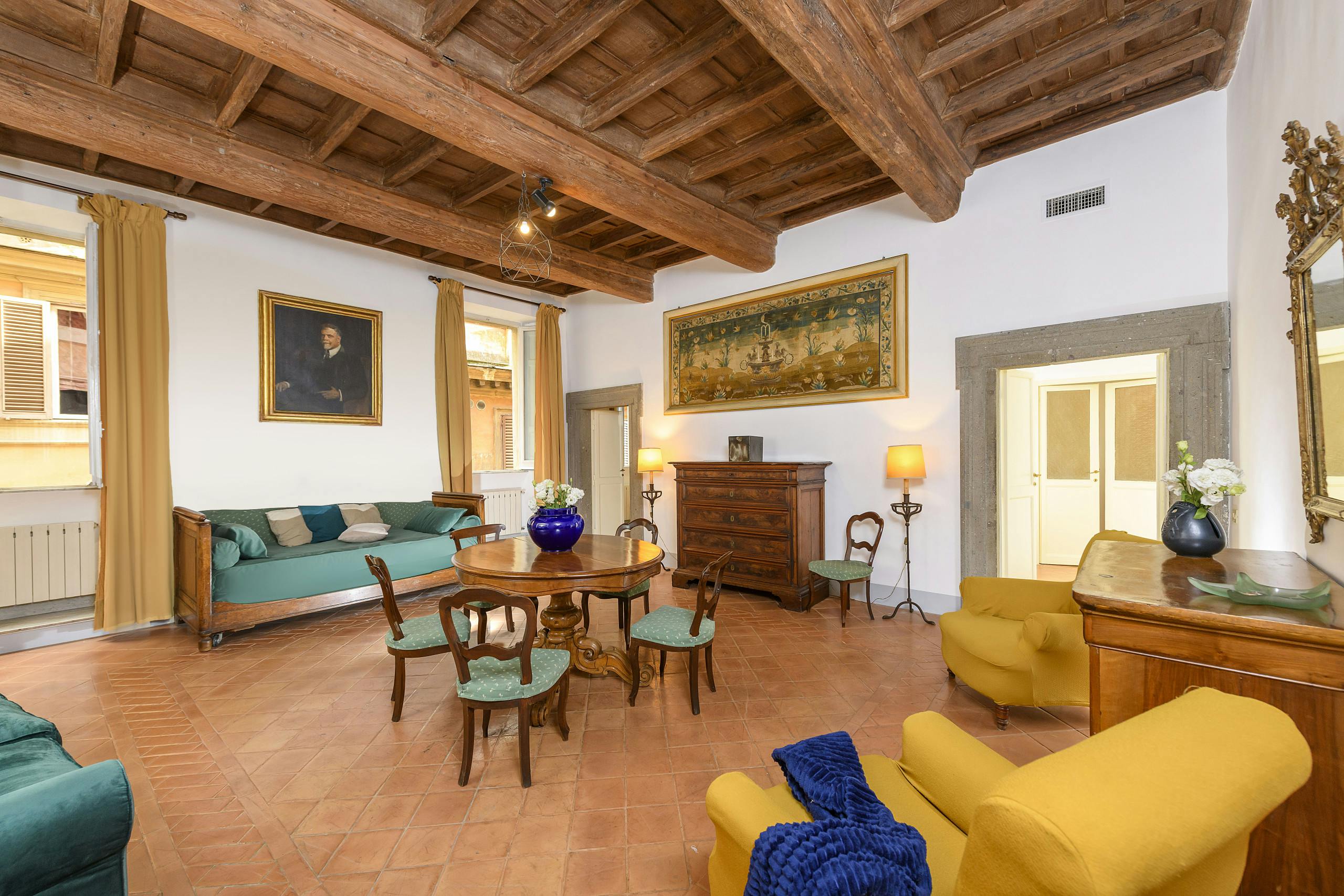 Villa Garbino Loggia Campo de’ Fiori: Charming 2-Bedroom Townhouse Rental with Air Conditioning in Campo de’ Fiori, Rome