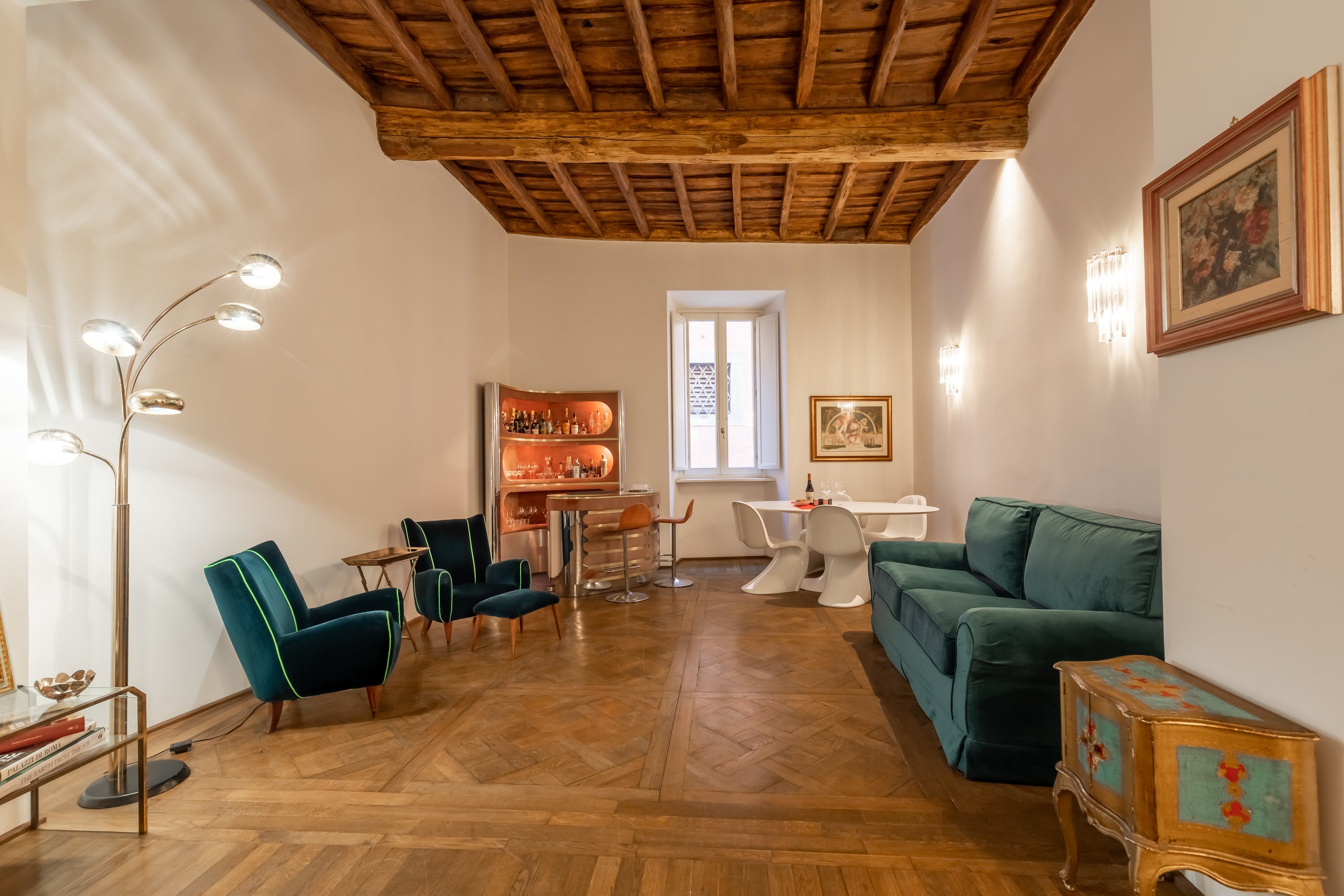 Villa Levante Piramide Campo de’ Fiori: Chic 2-Bedroom Apartment with Air-Con in Campo de’ Fiori, Rome