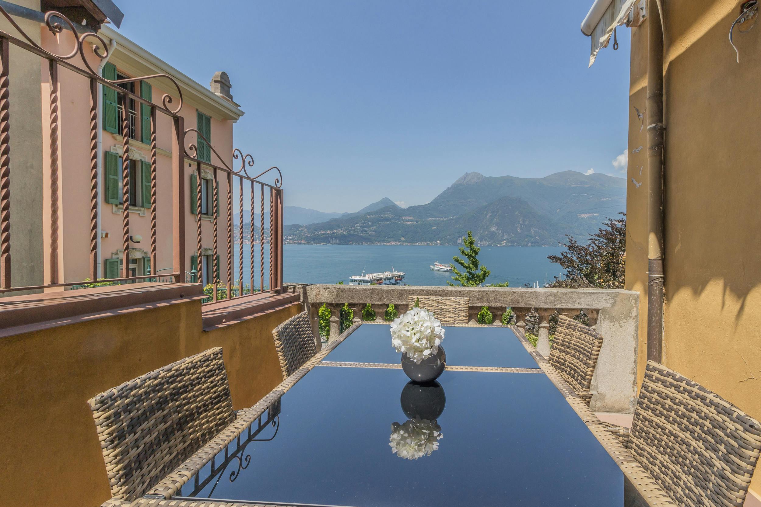 Casa Fiumelatte Varenna: Charming 2-Bedroom Apartment with Lake Views, Apartment Rental Varenna
