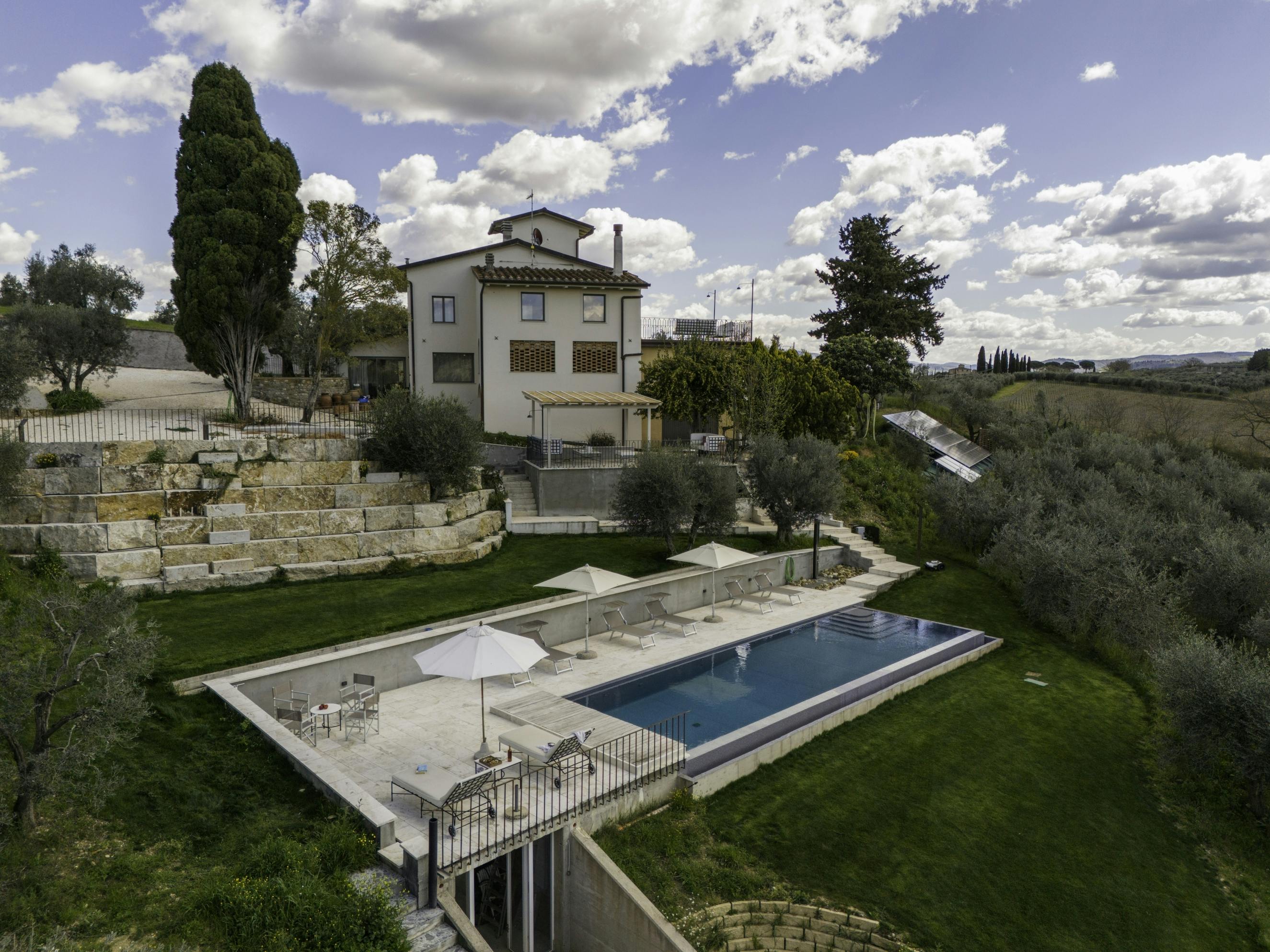 Casa Fonterutoli Chianti: Charming 3-Bedroom Apartment with Shared Pool in Chianti, Tuscany
