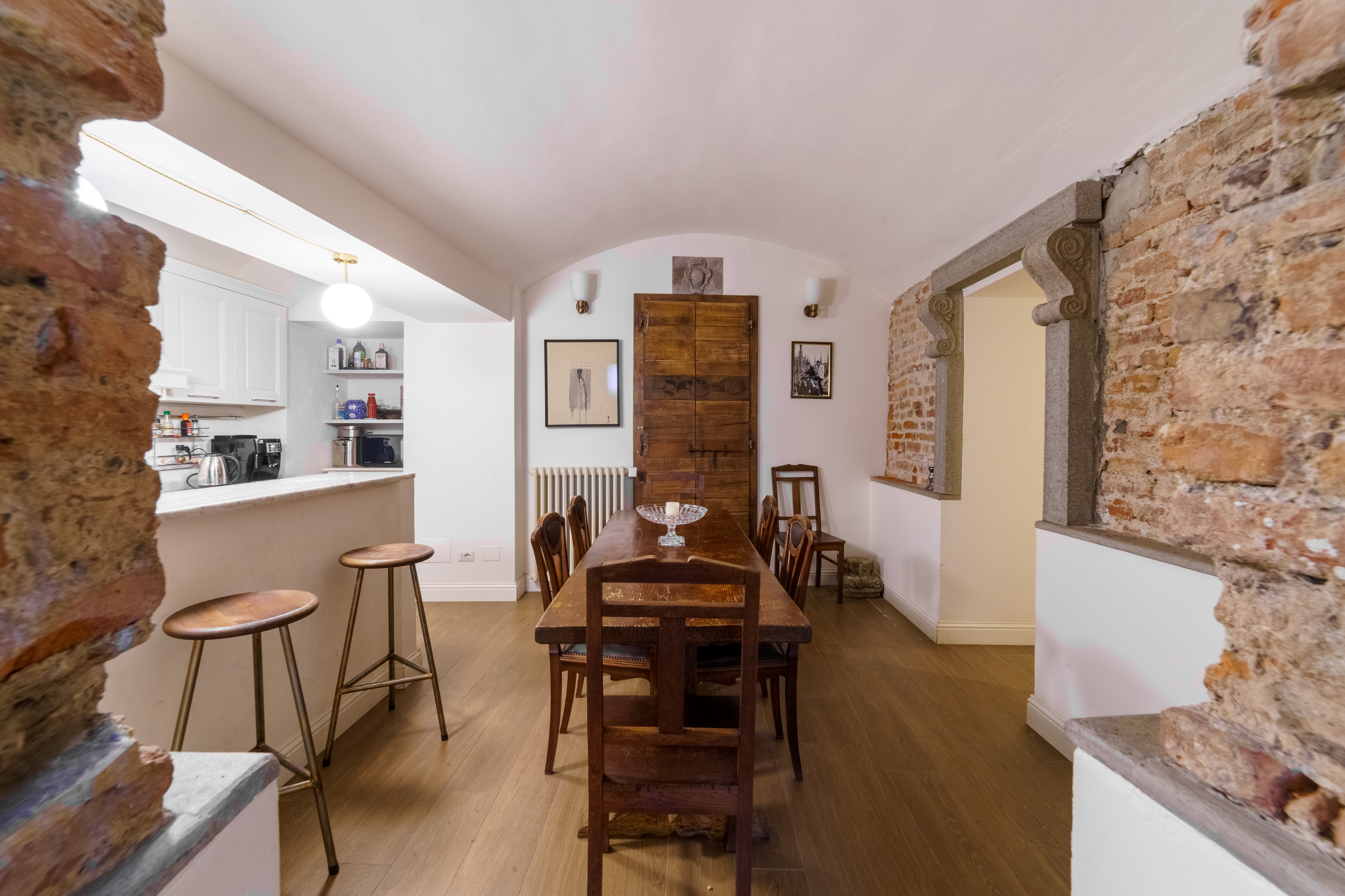 Casa Foppa Missori: Charming 2-Bedroom Apartment Rental with Air-Con in Missori, Milan