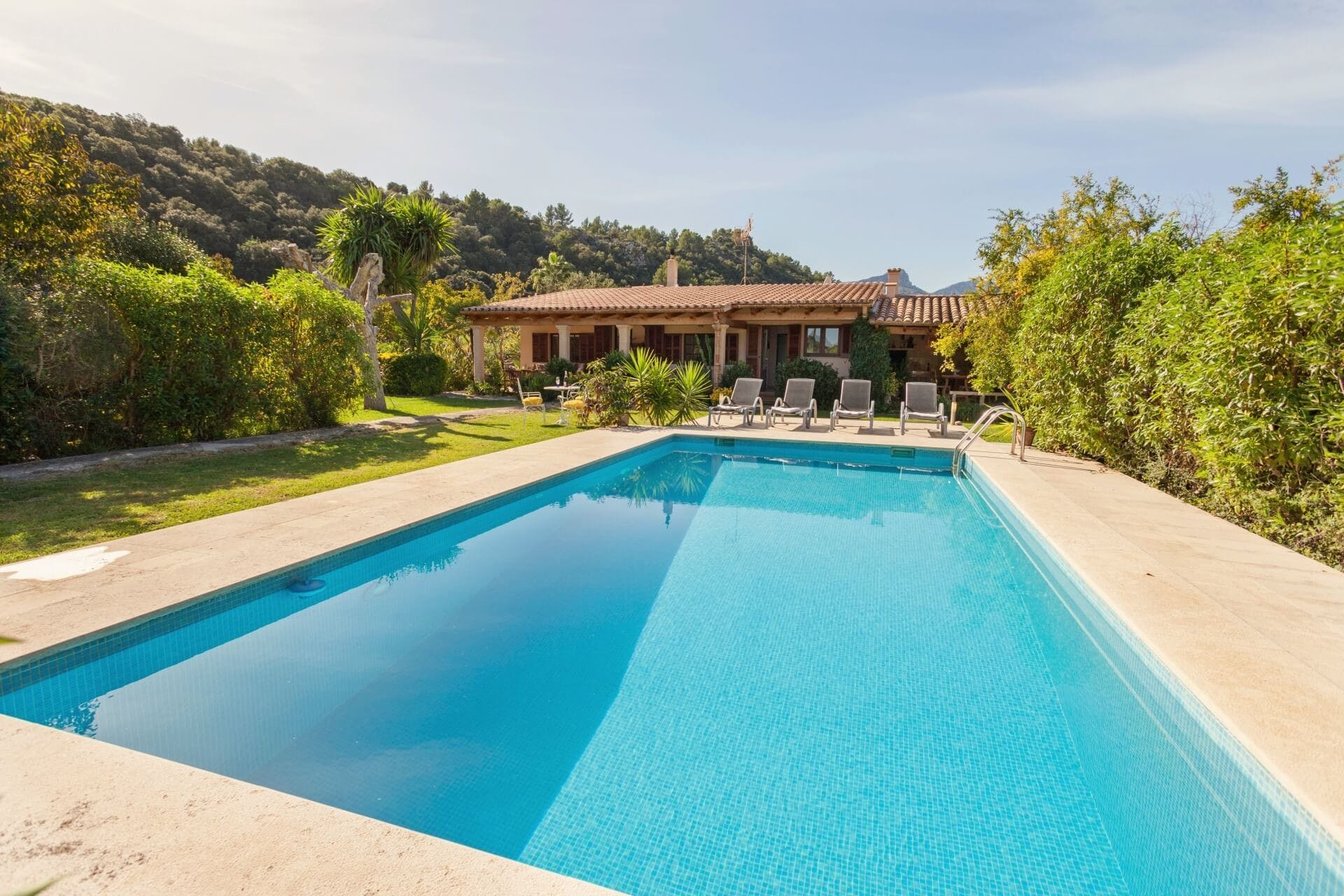 Casa Formentor Pollença: Charming 2-Bedroom Apartment with Pool and Sea Views, Pollença