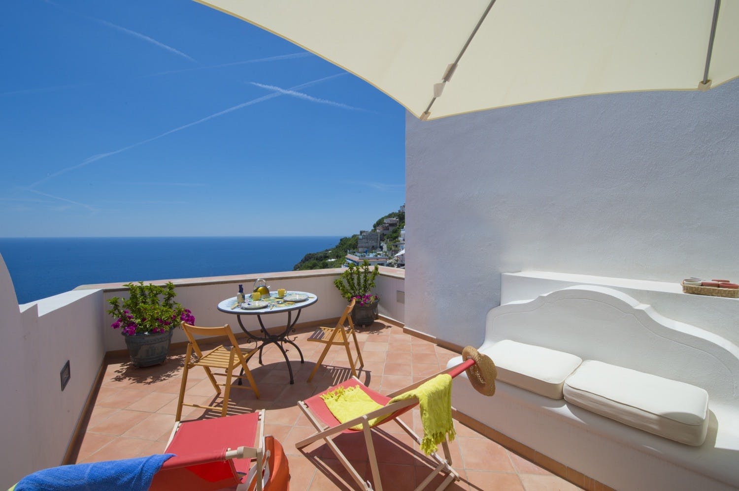 Villa Alba Vettica Praiano: 5-Bedroom Apartment with Seaviews and Family-Friendly Amenities, Praiano
