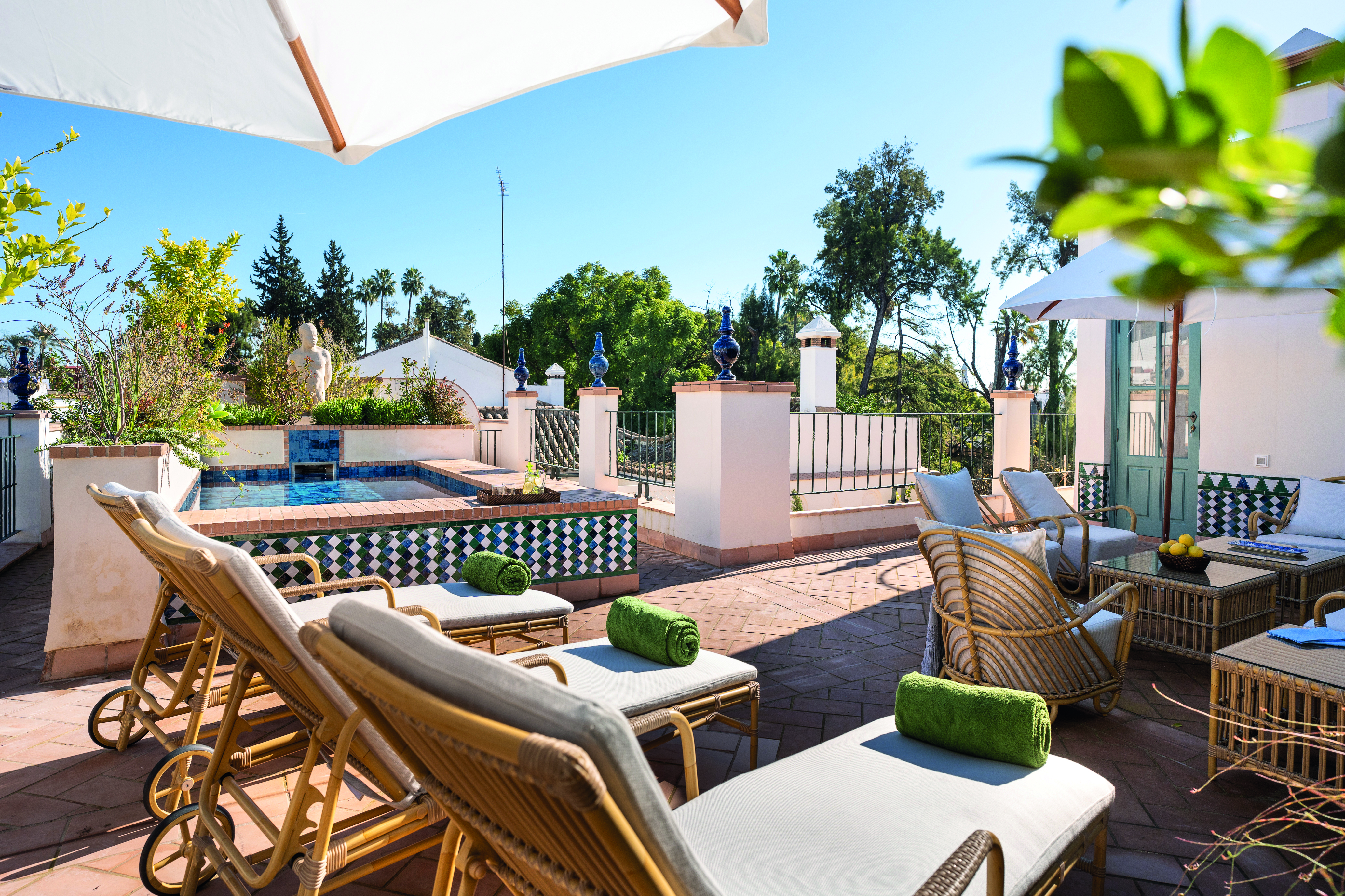 Villa Alborada San Rafael Santa Cruz: Luxury 5-Bedroom Villa with Pool and Historic Charm, Sevilla