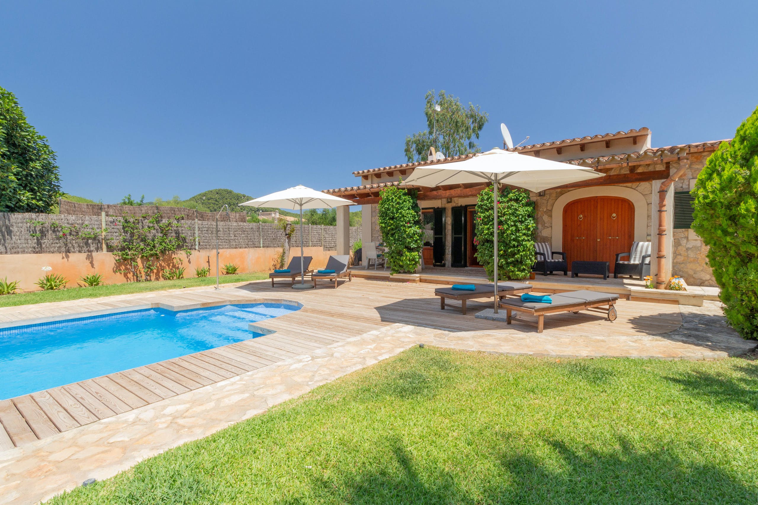 Casa Gorg Blau Raiguer: 3-Bedroom Apartment Rental with Private Pool and Sea Views, Raiguer Mallorca