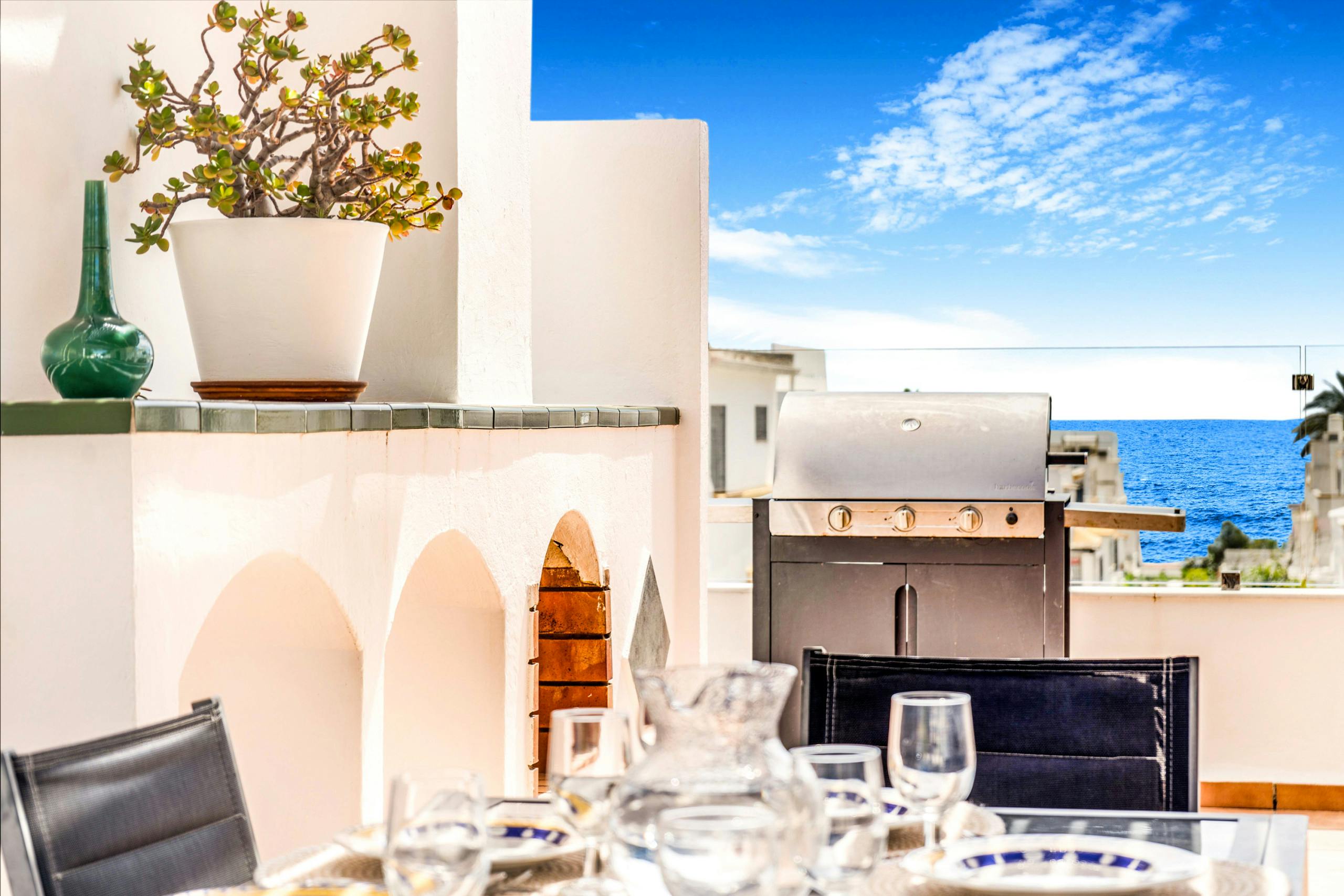 Villa Esmeralda Peñoncillo Marbella: Spacious 4-Bedroom Apartment with Sea Views and Tennis Court, Marbella Spain
