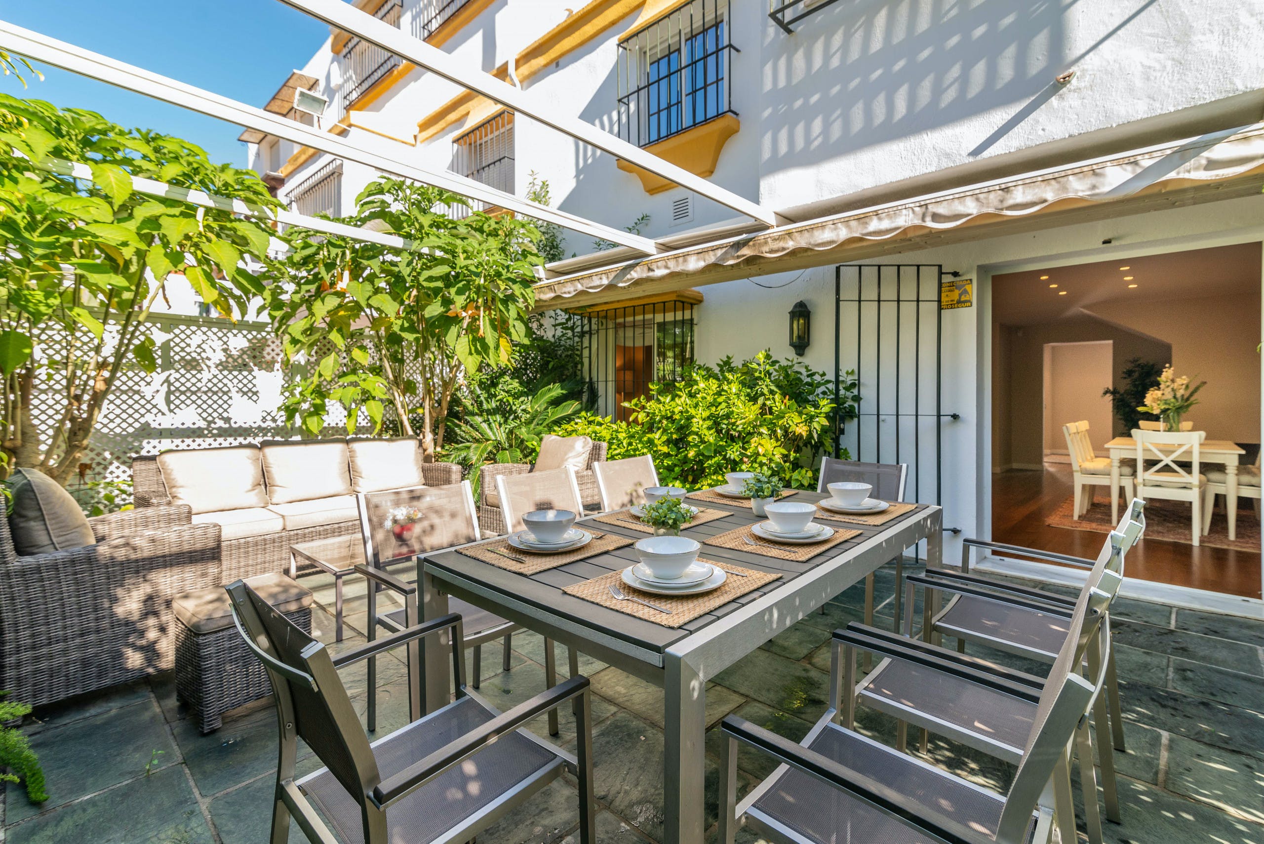 Casa Guadalmina Marbella: Spacious 4-Bedroom Apartment with Sea Views and Tennis Court, Marbella