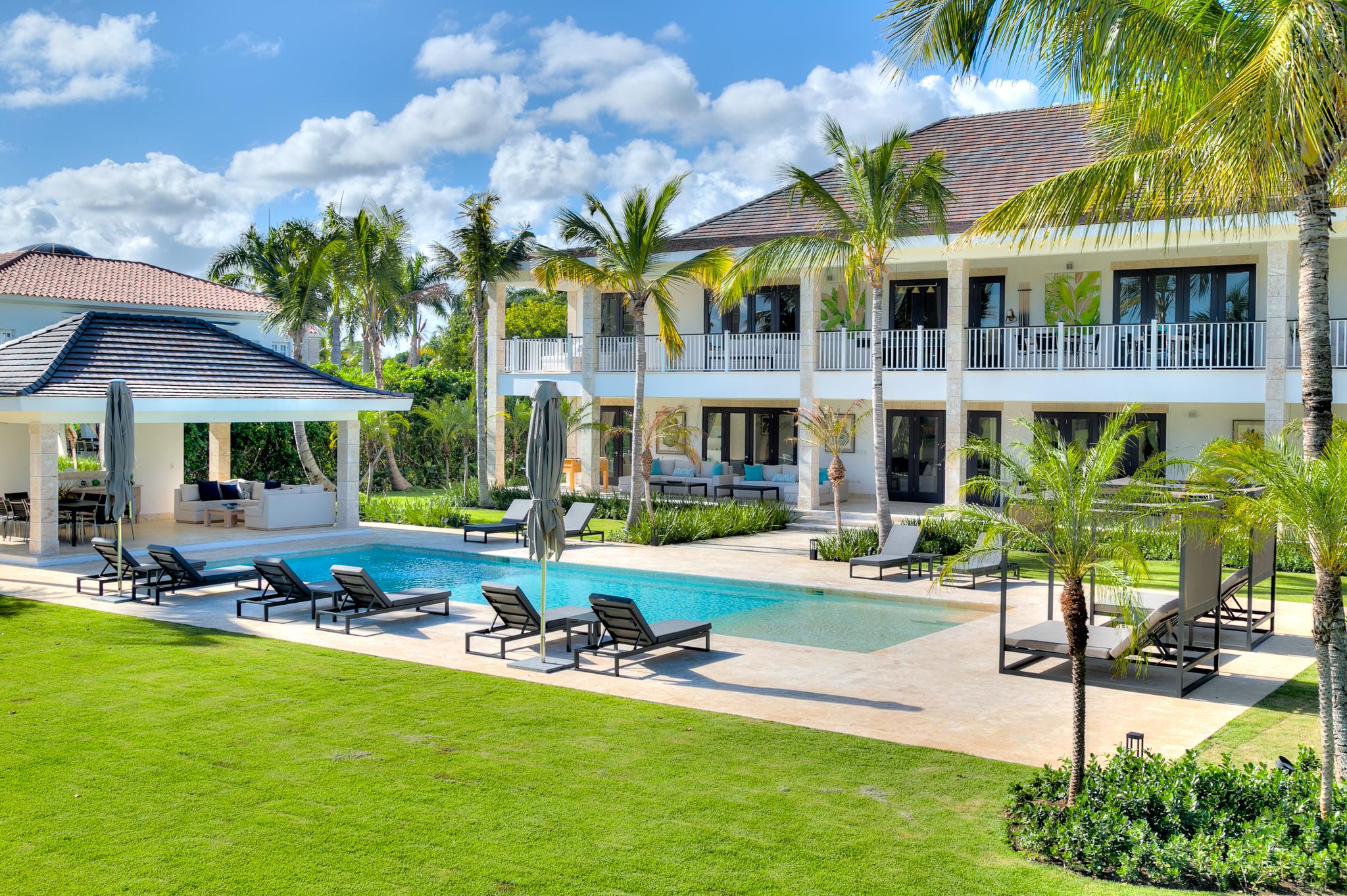 Villa Embat Cabeza Toro Dominican Republic: Spacious 7-Bedroom Apartment with Seaview and Pool, Dominican Republic