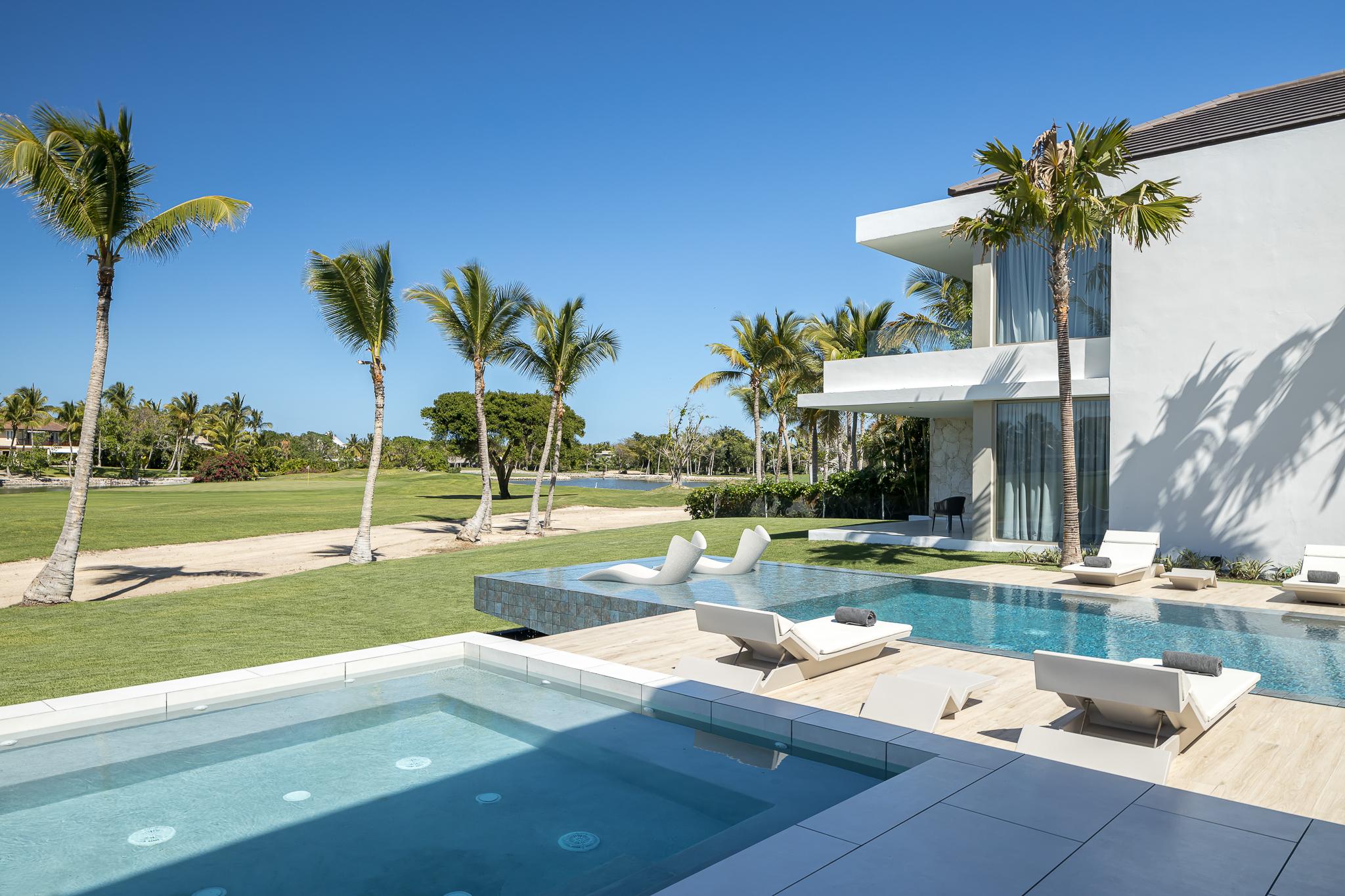 Villa Safran Cabeza de Toro Dominican Republic: Luxury 9-Bedroom Apartment with Seaview and Pool, Dominican Republic