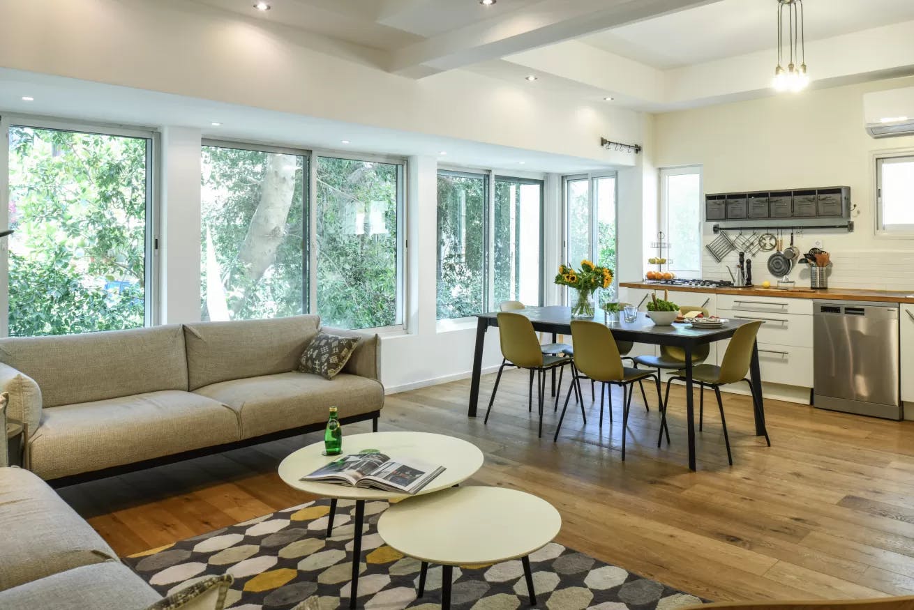 Casa Hadar Tel Aviv: Stylish 2-Bedroom Apartment Rental with Sea Views, Old North Tel Aviv