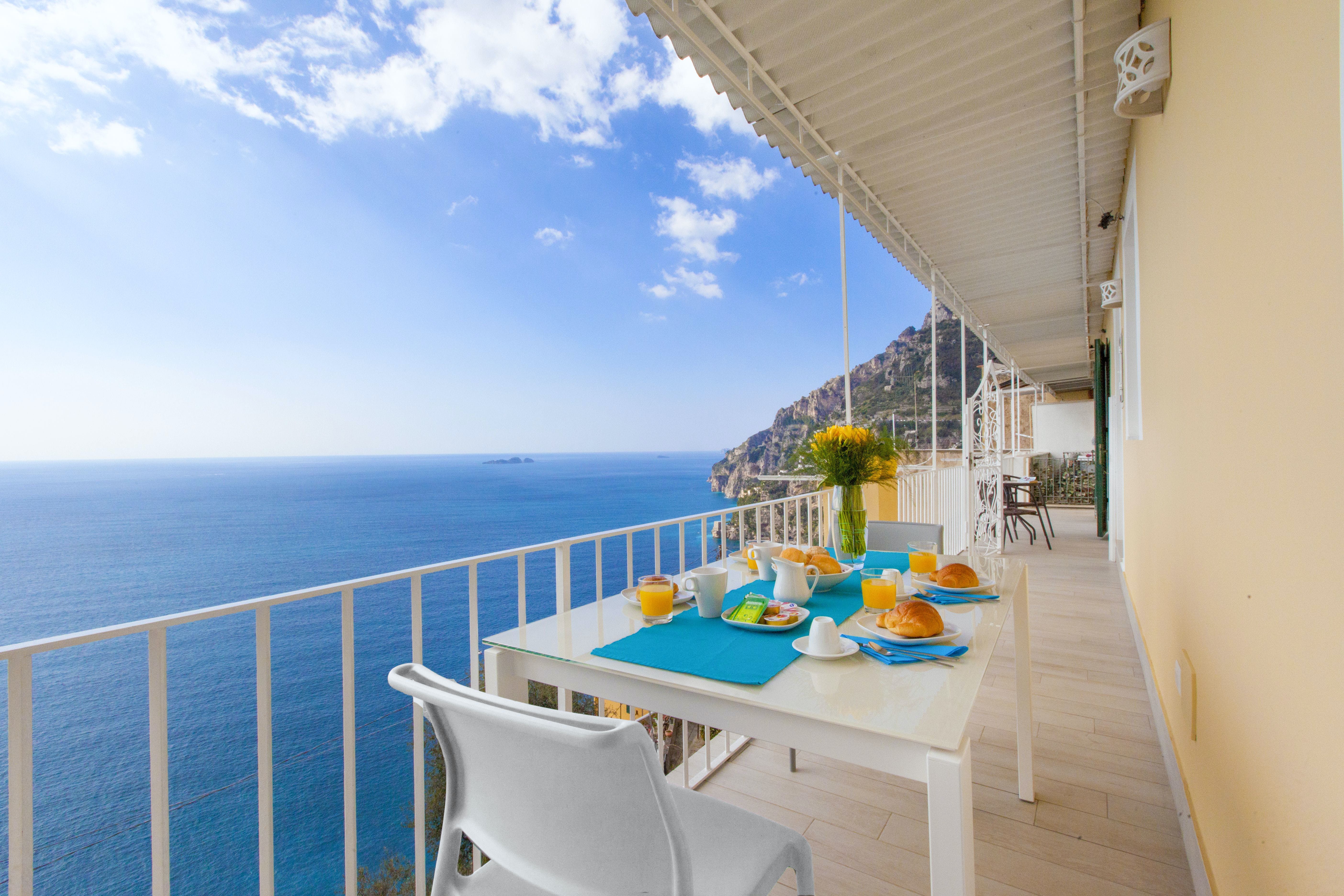 Villa Alba Nocelle Positano: 4-Bedroom Luxury Apartment with Stunning Sea Views, Positano