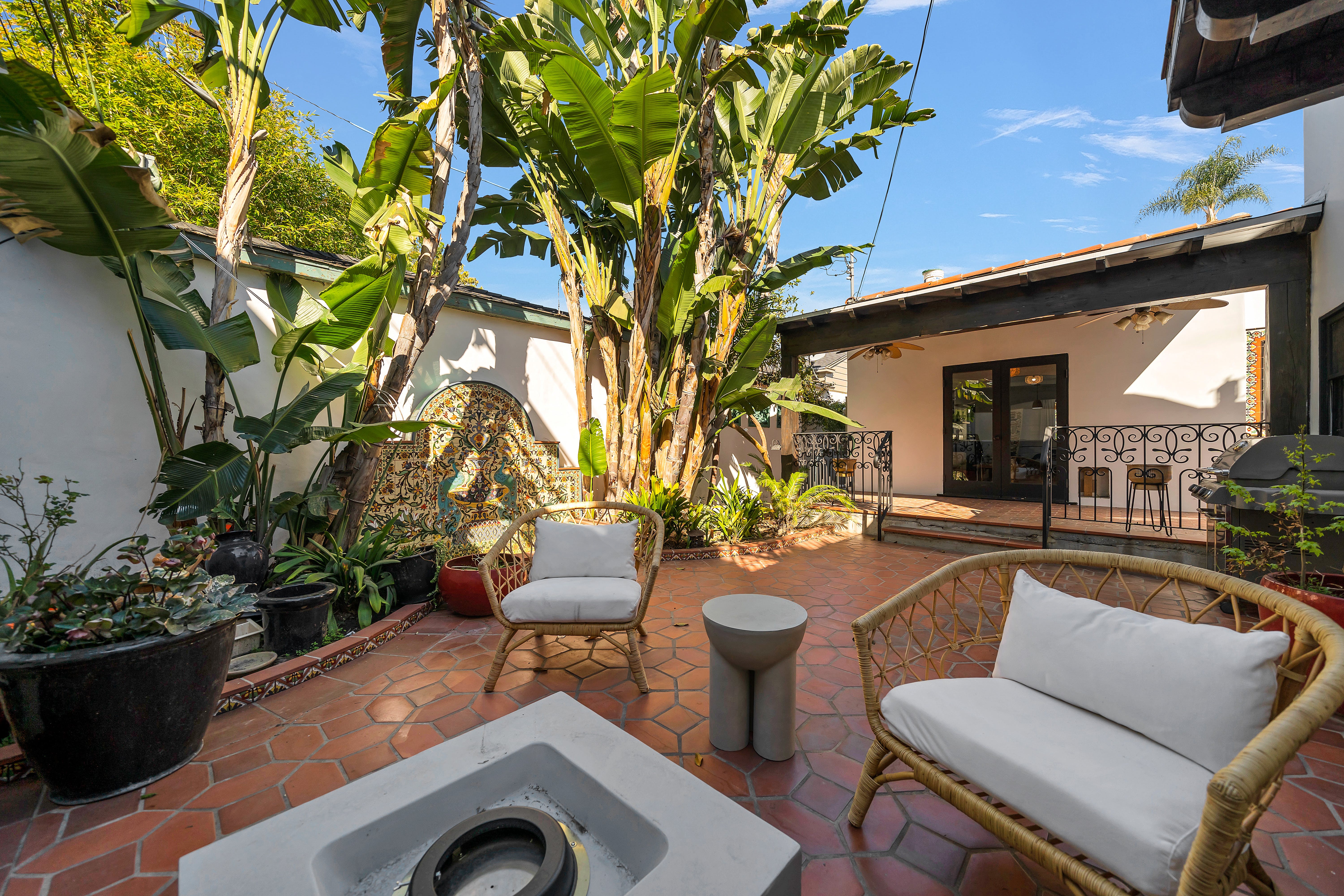 Casa Laurel Beverly Grove: Luxury 3-Bedroom Villa with Rooftop Terrace and BBQ, Beverly Grove