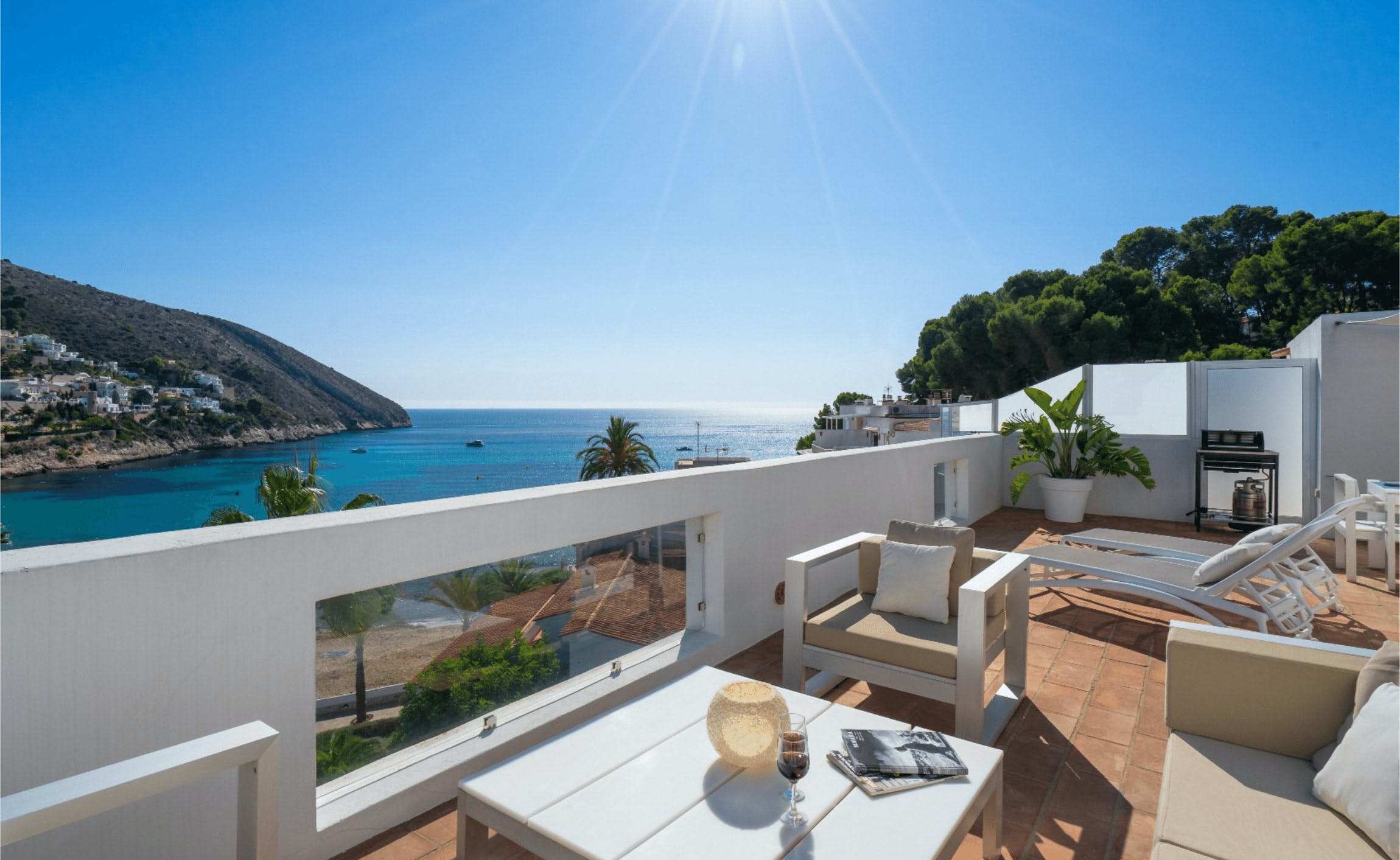 Casa Lledó Moraira: Stylish 4-Bedroom Apartment with Sea Views and Beachfront, Moraira
