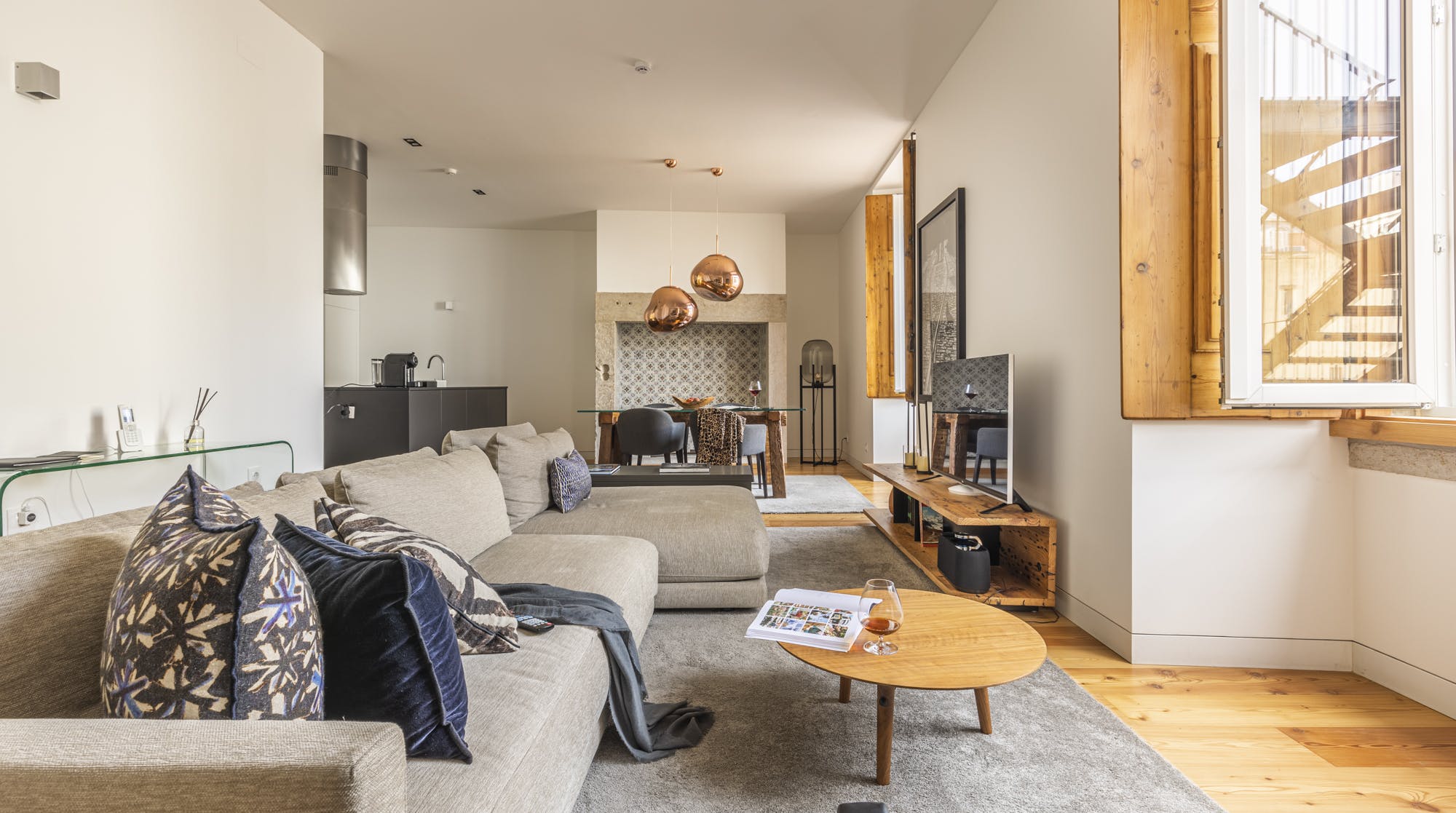 Villa Poente São Roque Chiado: Luxury 1-Bedroom Apartment with Sea View and Air-Con, Chiado Lisbon