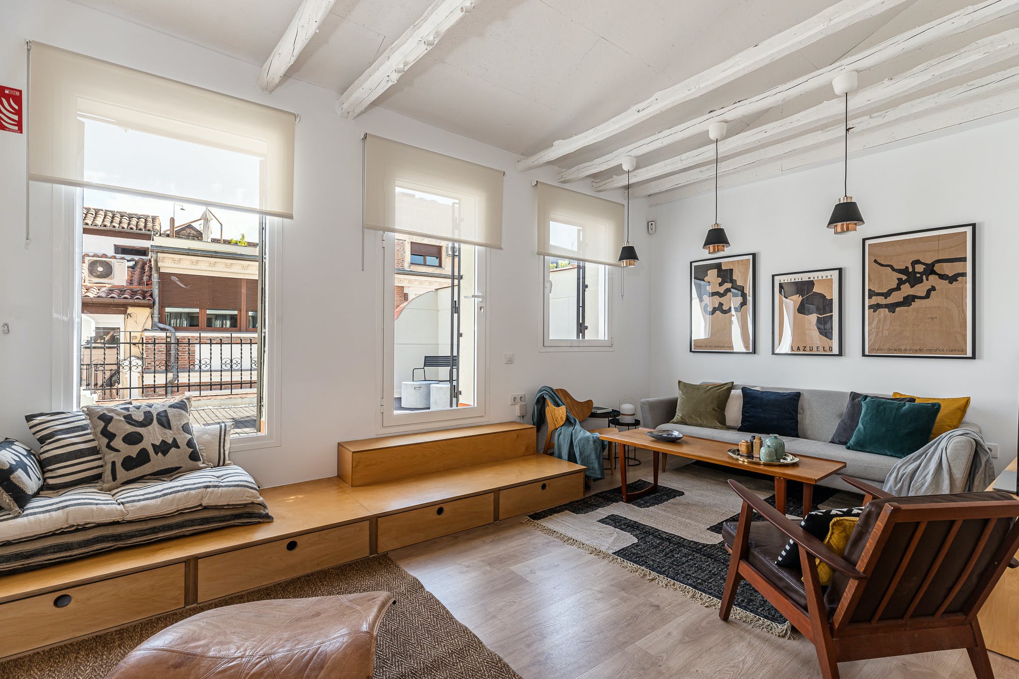 Villa Mestral Hortaleza Chueca: Stylish 2-Bedroom Apartment Rental with Terrace in Madrid Chueca