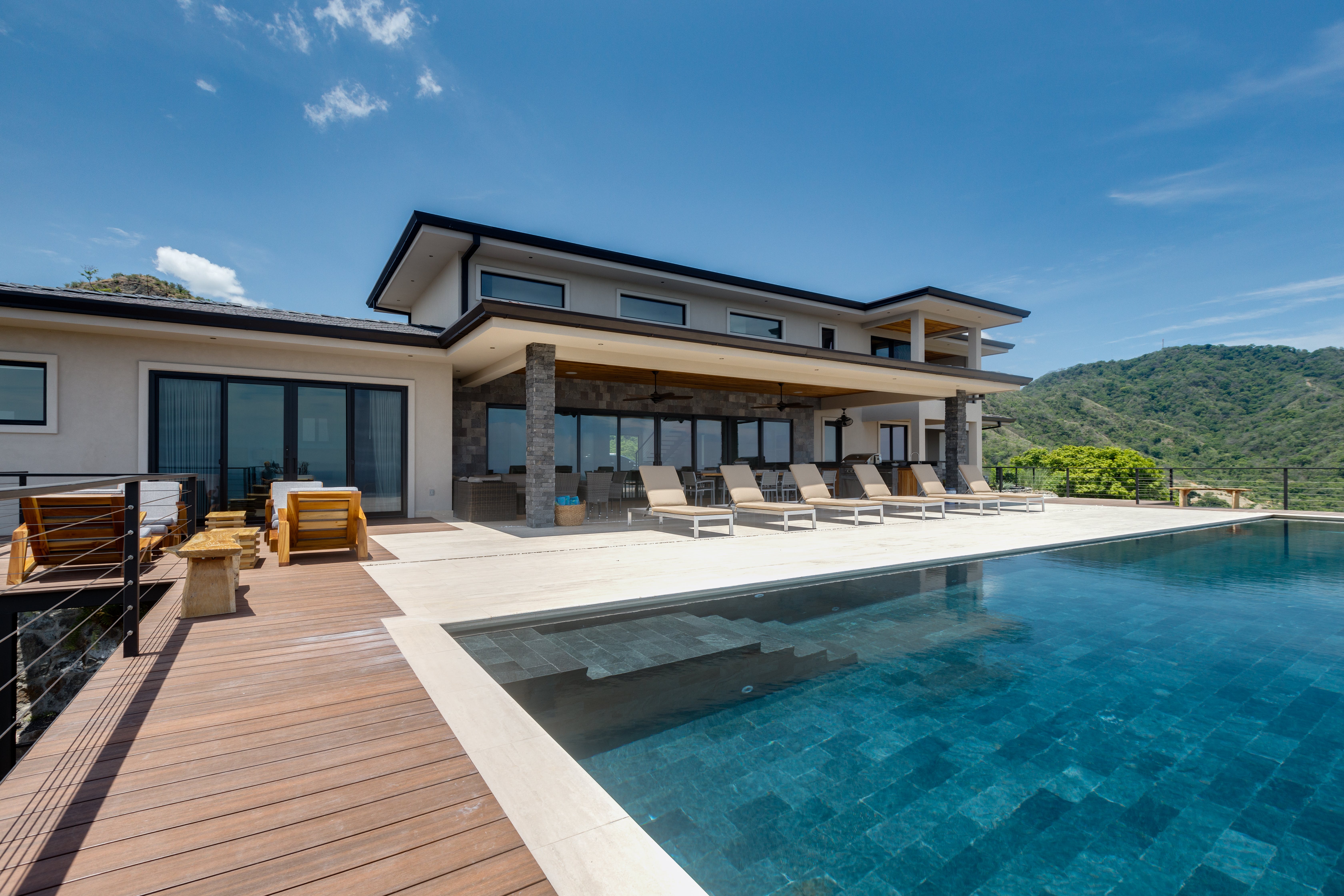 Casa Manglar Flamingo: Spacious 6-Bedroom Apartment with Infinity Pool, Costa Rica