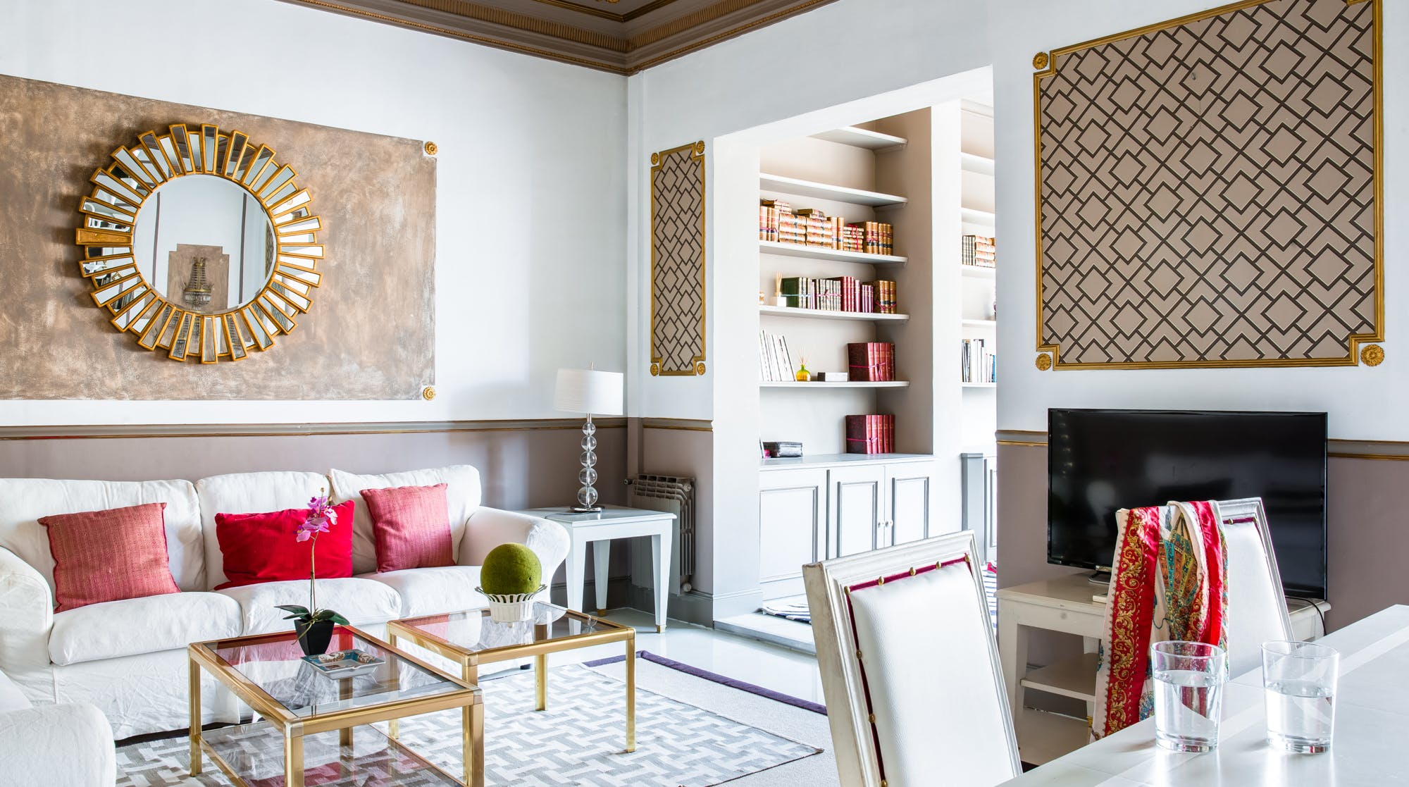 Villa Esmeralda Santuari Eixample: Spacious 4-Bedroom Luxury Apartment with Seaview, Eixample Barcelona
