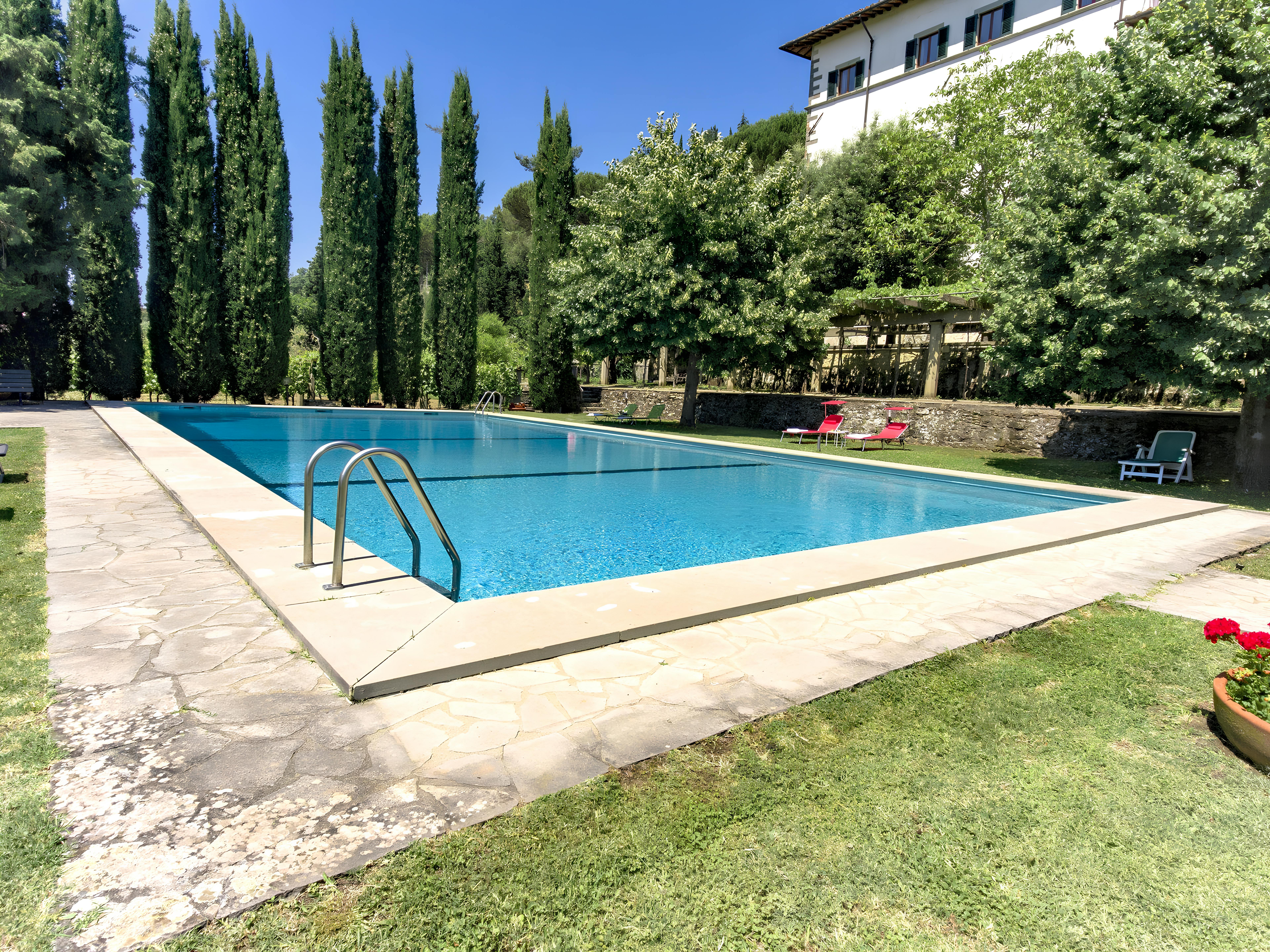 Casa Montisoni Coverciano: Spacious 4-Bedroom Apartment with Private Pool in Coverciano, Tuscany