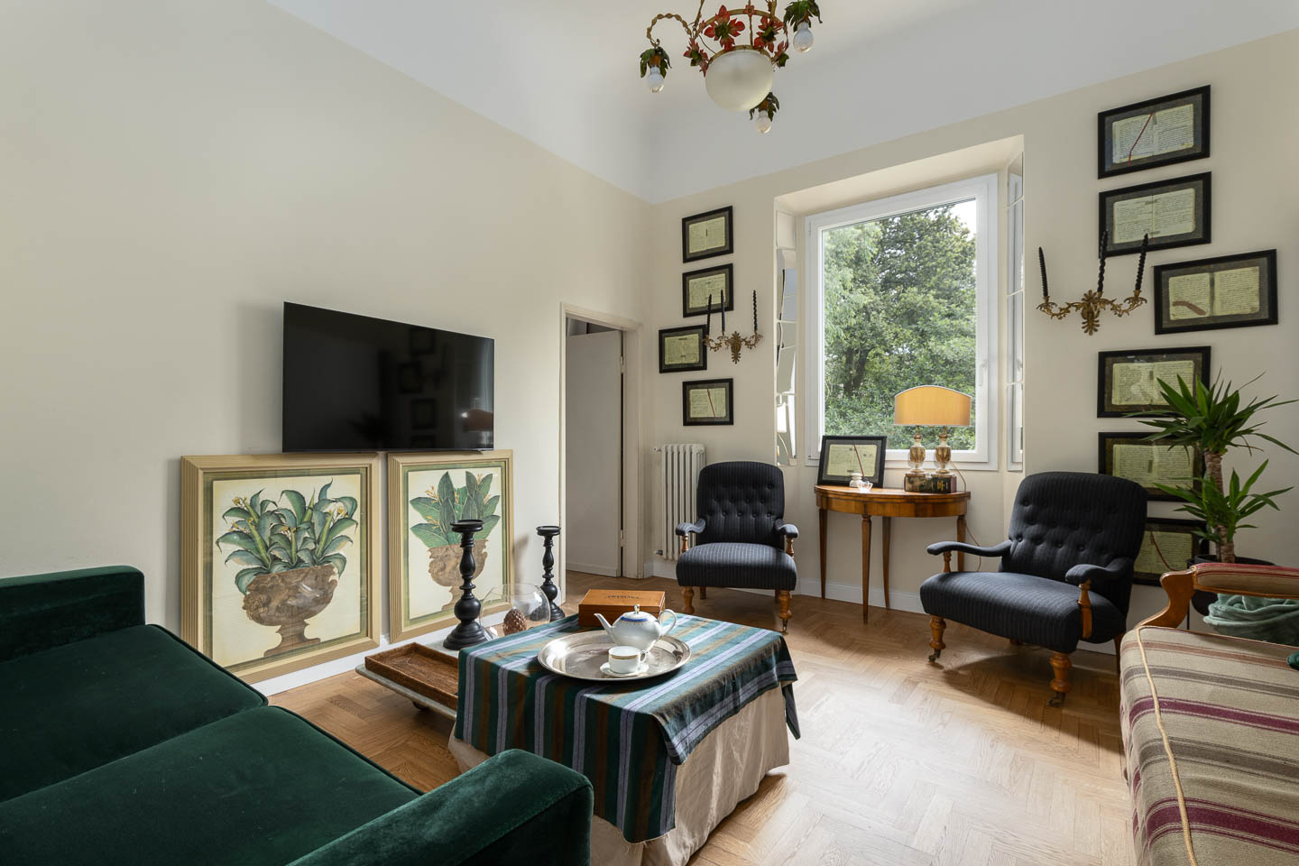 Casa Orticoltura Accademia: Elegant 3-Bedroom Apartment with Air Conditioning in Accademia, Florence