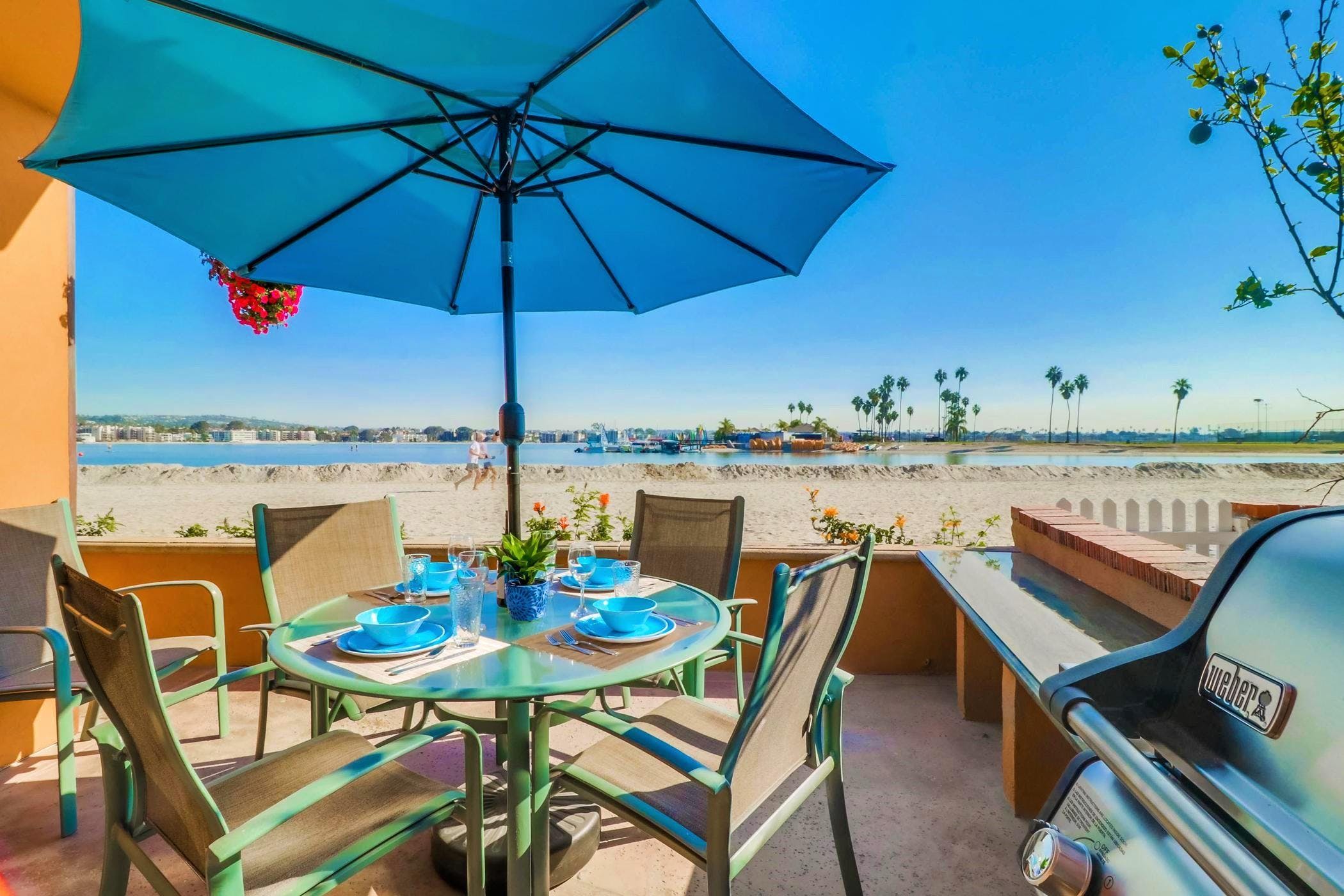 Casa Pacifica Mission: Stylish 1-Bedroom Apartment with Ocean Views, Apartment Rental Mission Beach