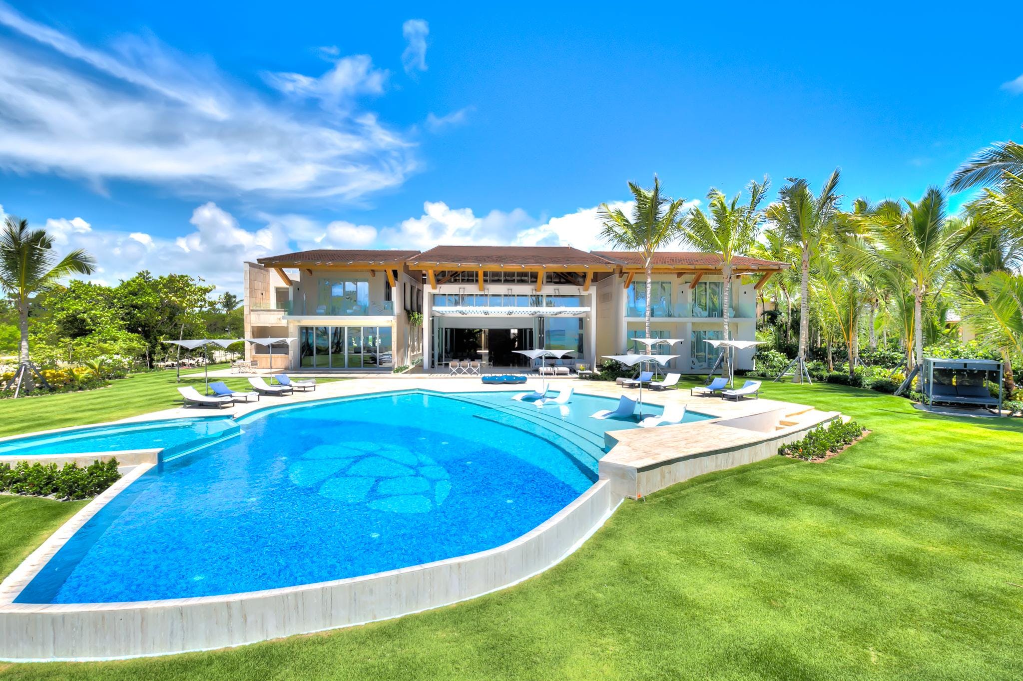 Villa Solano El Cortecito Dominican Republic: Luxurious 8-Bedroom Beachfront Apartment with Pool, Dominican Republic