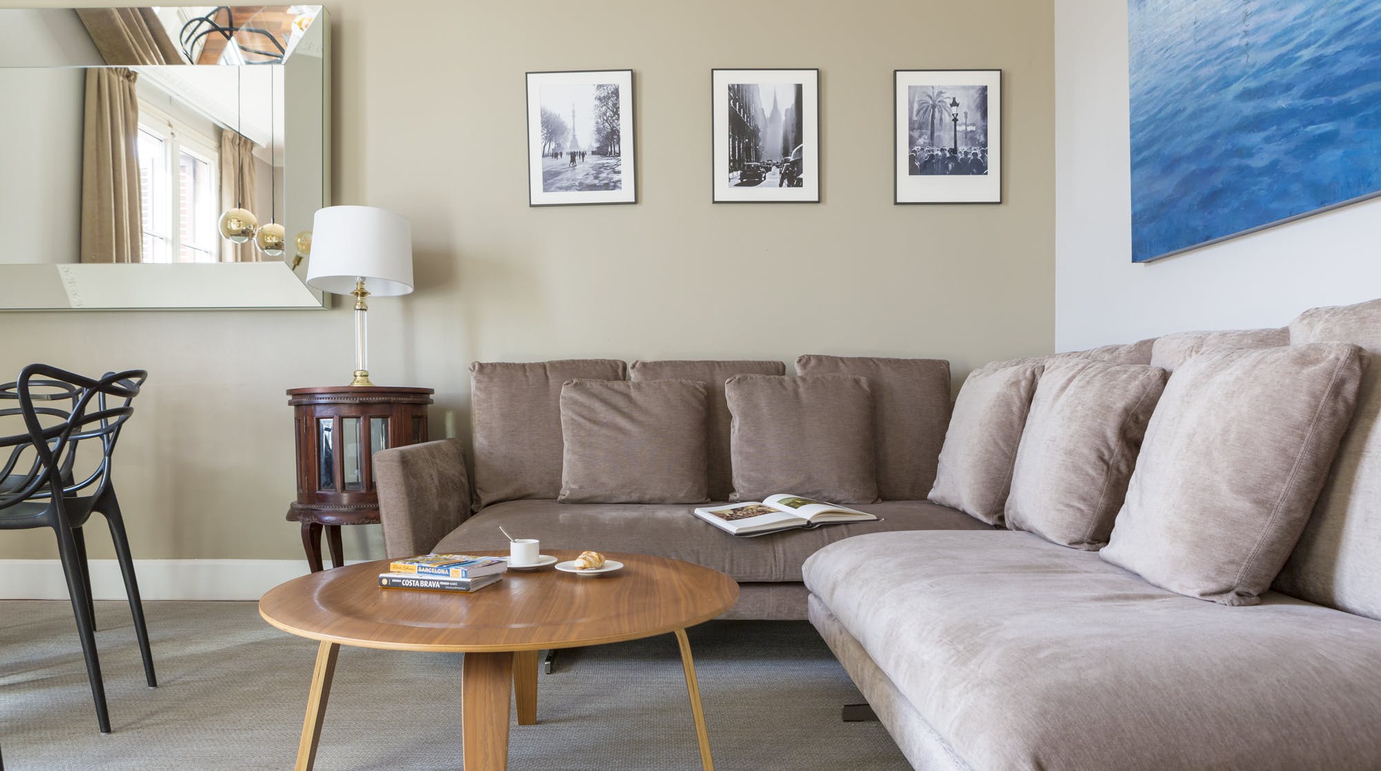 Casa Penya Gràcia: Spacious 3-Bedroom Apartment with Sea Views, Gràcia, Barcelona