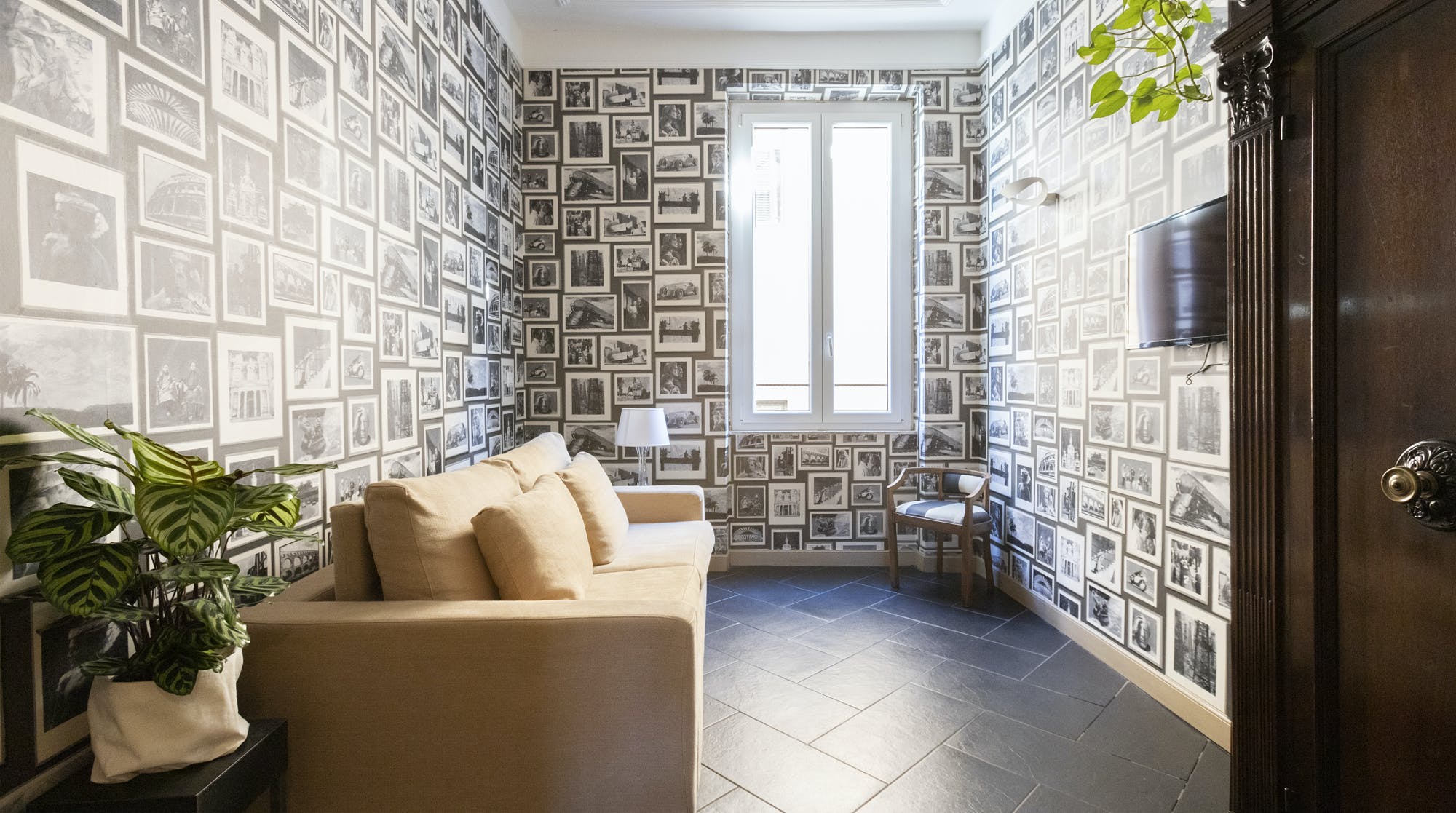 Casa Pinciana Spagna Spagna 2: Charming 2-Bedroom Apartment Rental with Air Conditioning in Rome Spagna