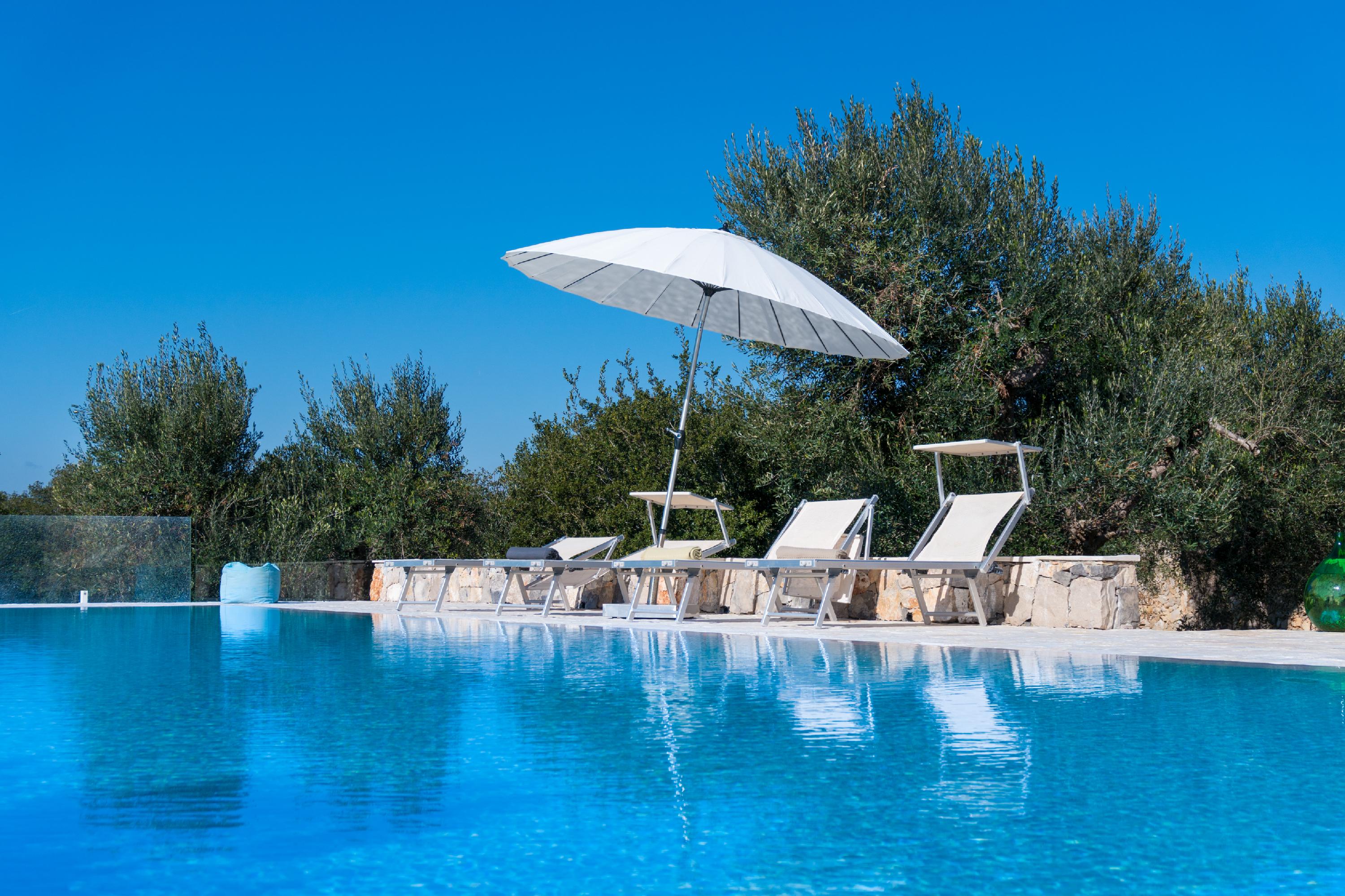 Villa Ceruleo Depressa Tricase: Spacious 4-Bedroom Apartment with Pool and Hot Tub, Tricase