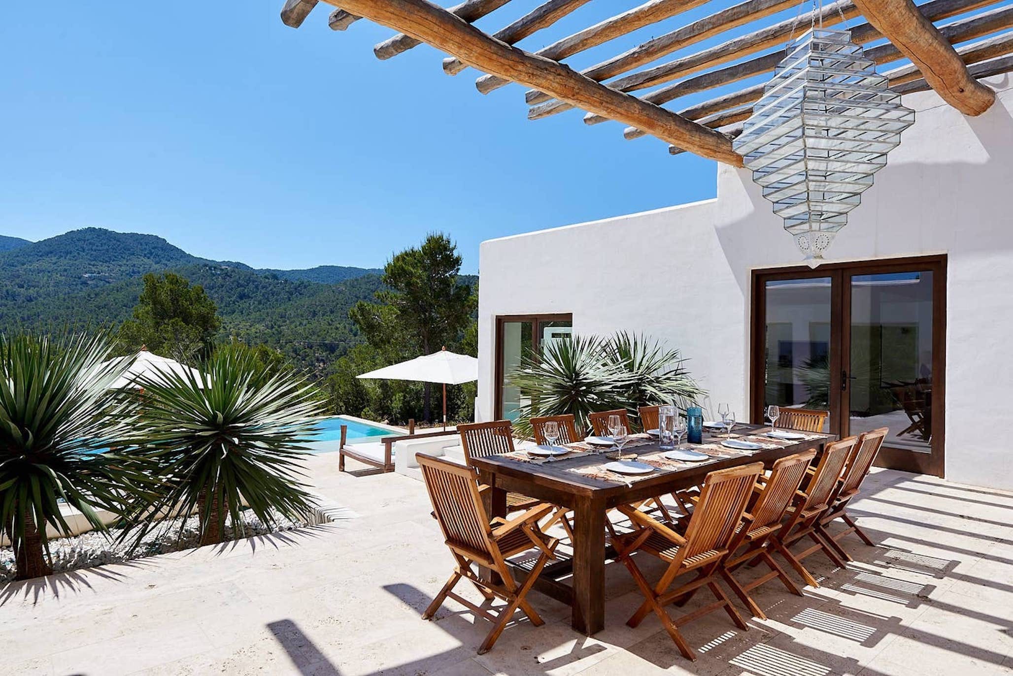 Villa Alborada Benimussa Cala Vedella: 6-Bedroom Luxury Apartment with Infinity Pool and Sea Views, Cala Vedella