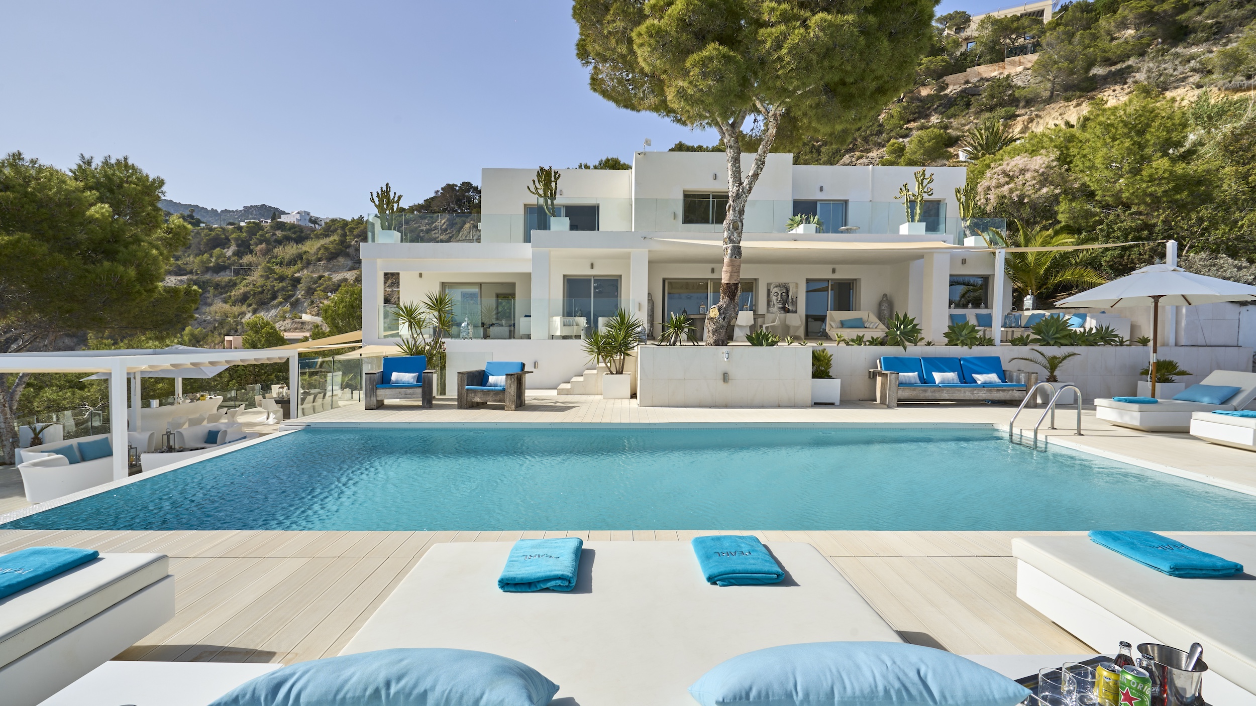Villa Llevant Cala Llentrisca Es Cubells: Luxury 6-Bedroom Apartment with Seaview and Pool, Es Cubells, Ibiza