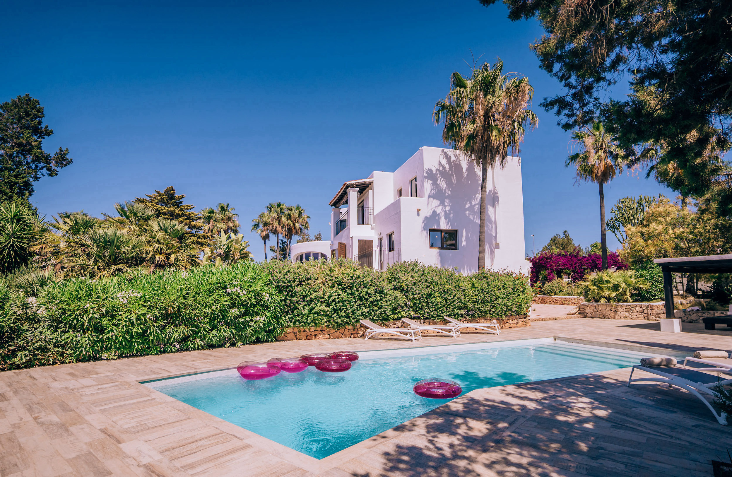 Villa Llevant Es Cubells Ibiza: Luxury 6-Bedroom Apartment with Seaview and Pool, Ibiza