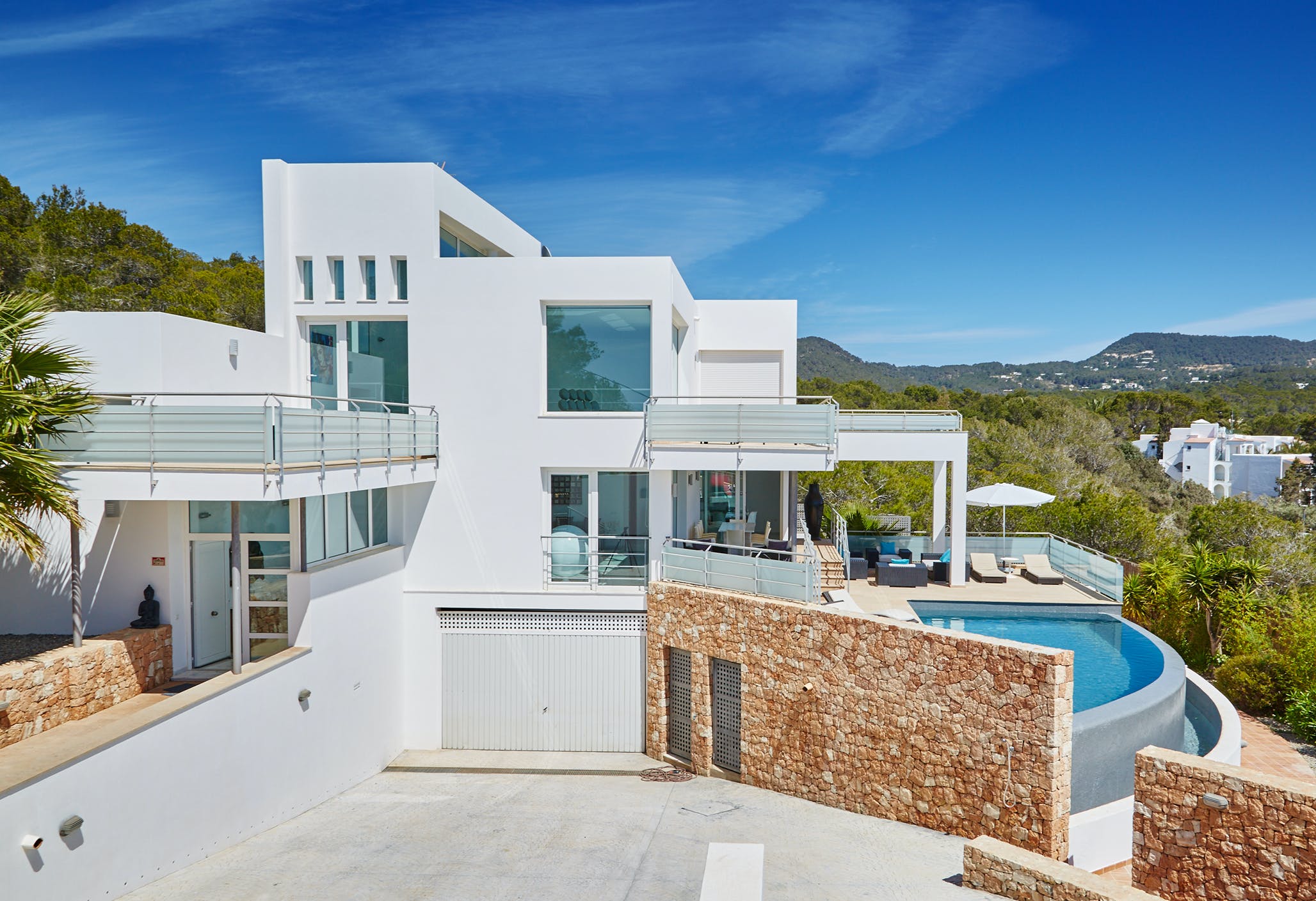 Villa Embat Es Cubells Ibiza: Spacious 5-Bedroom Luxury Apartment with Seaview and Pool, Ibiza
