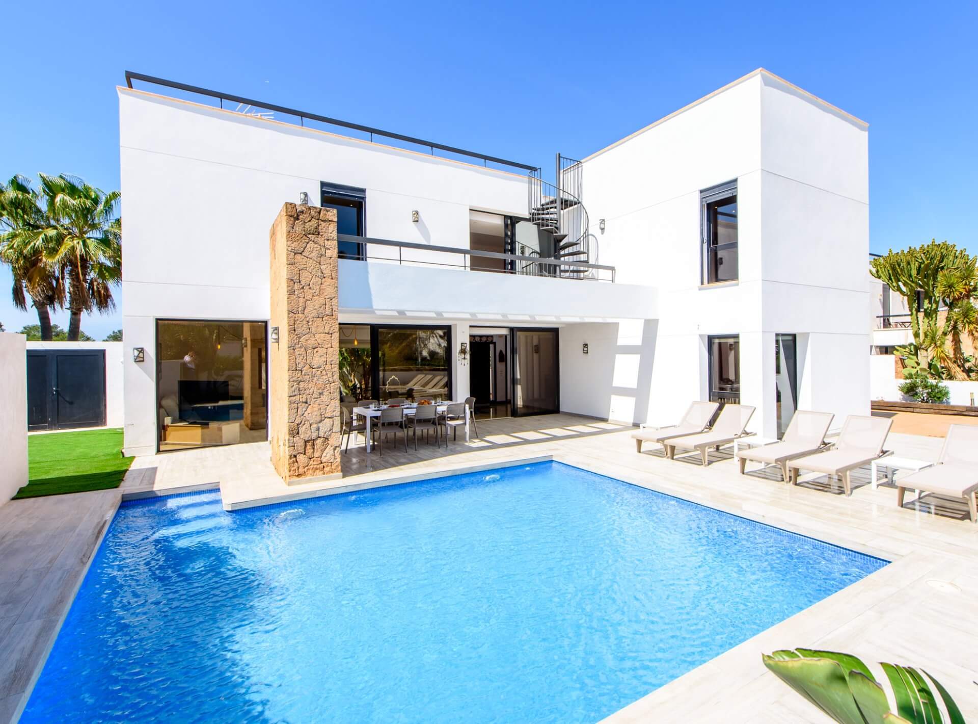 Villa Garbí Benirràs Ibiza: Luxury 4-Bedroom Villa with Private Pool, Ibiza
