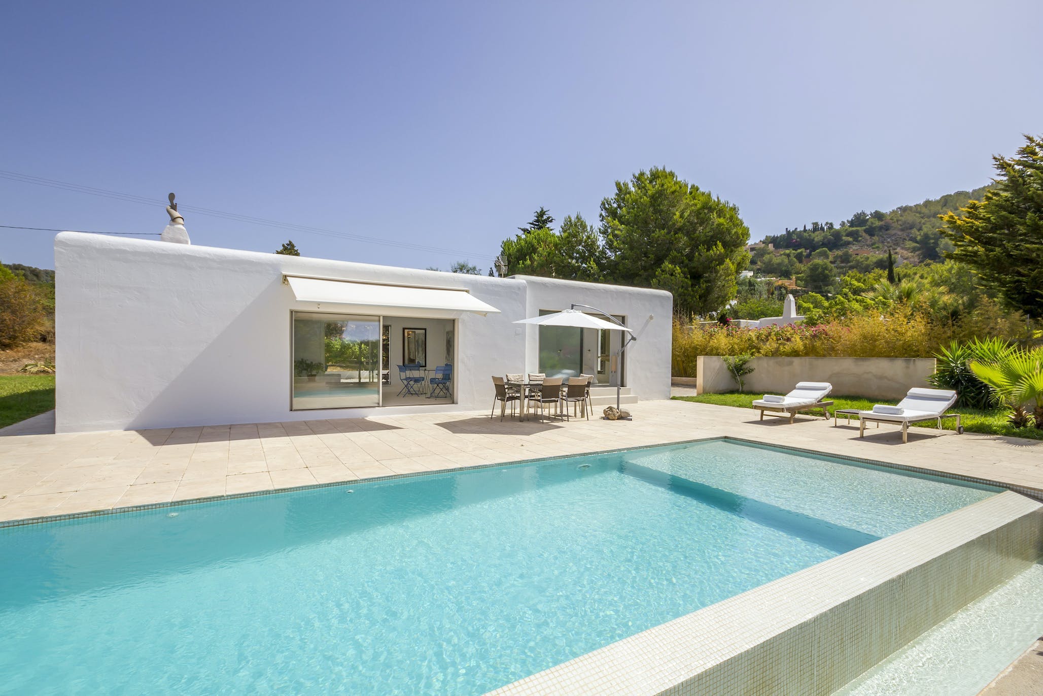 Villa Mestral Cala Mastella Talamanca: Luxury 2-Bedroom Apartment with Seaview and Pool, Talamanca