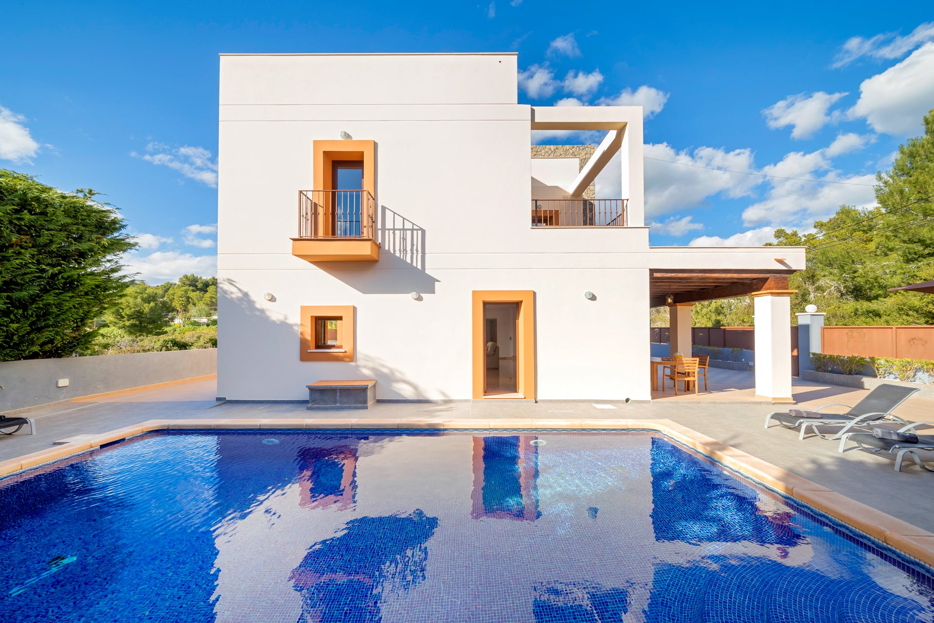 Villa Madrugada Cala Boix Talamanca: Spacious 5-Bedroom Apartment with Seaviews, Talamanca