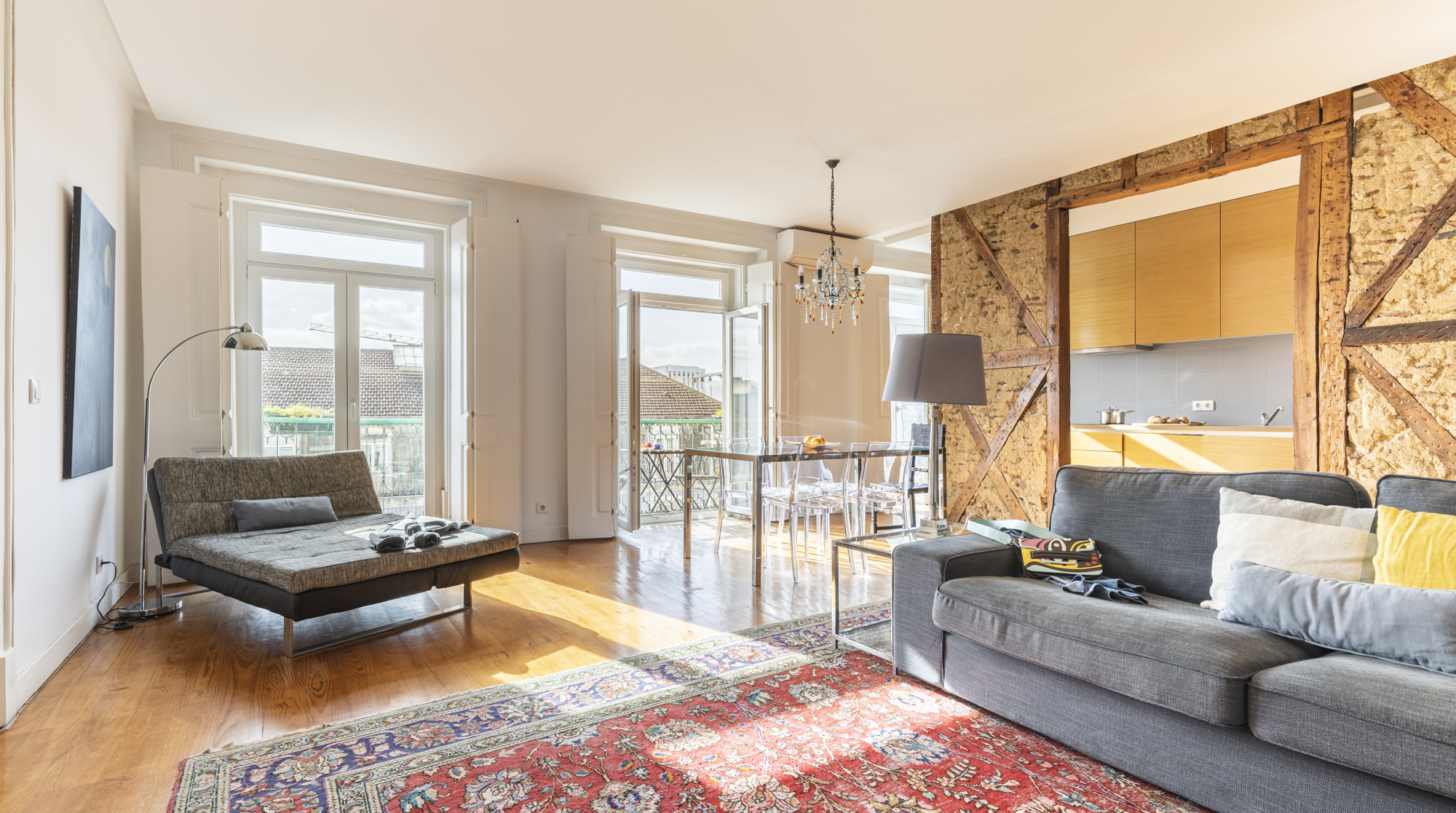 Casa Santos Saldanha: Chic 2-Bedroom Apartment with Seaview and Family Amenities, Saldanha Lisbon