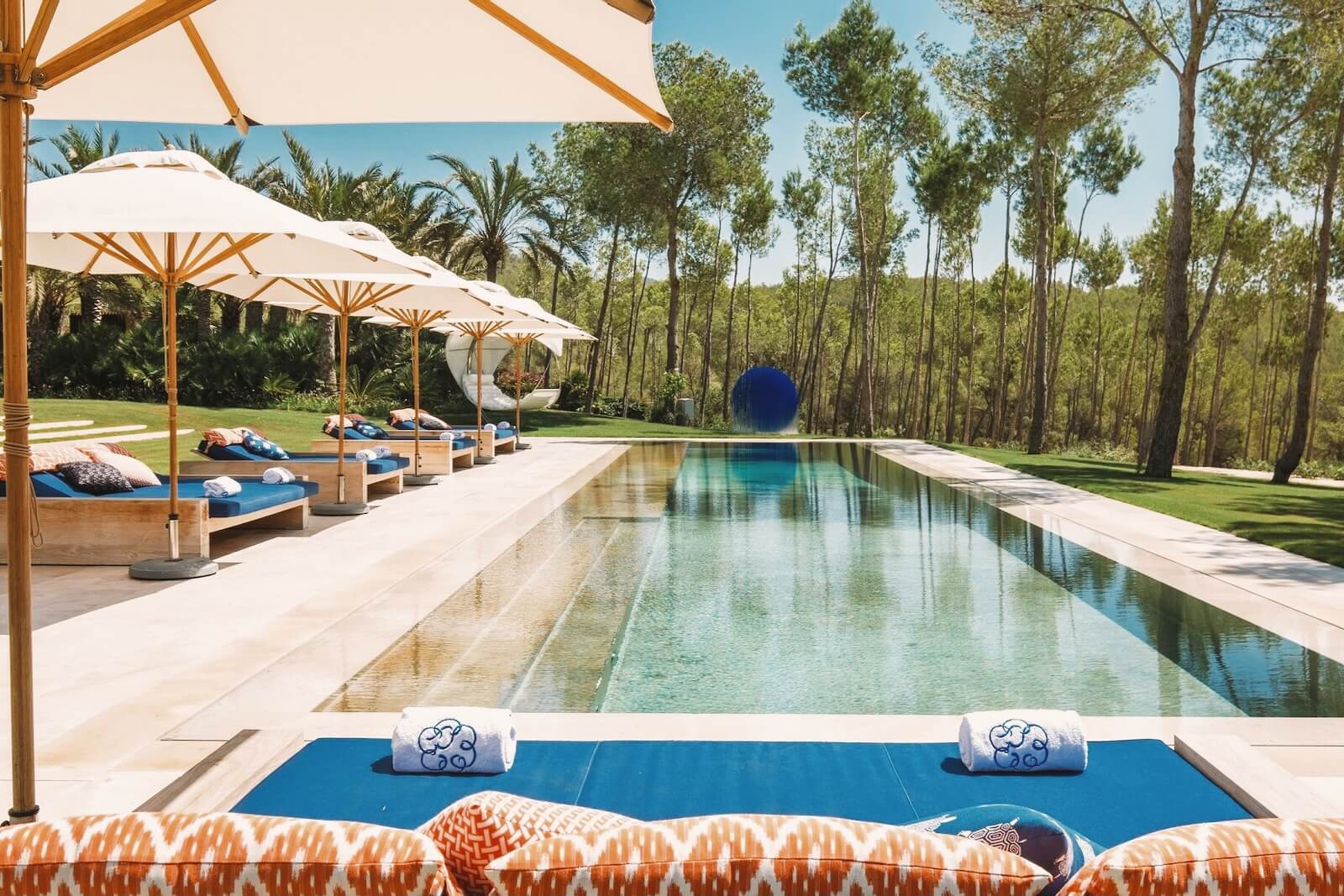 Villa Alborada Cala Codolar Es Cubells-754307: Spacious 5-Bedroom Beachfront Apartment with Seaview, Es Cubells