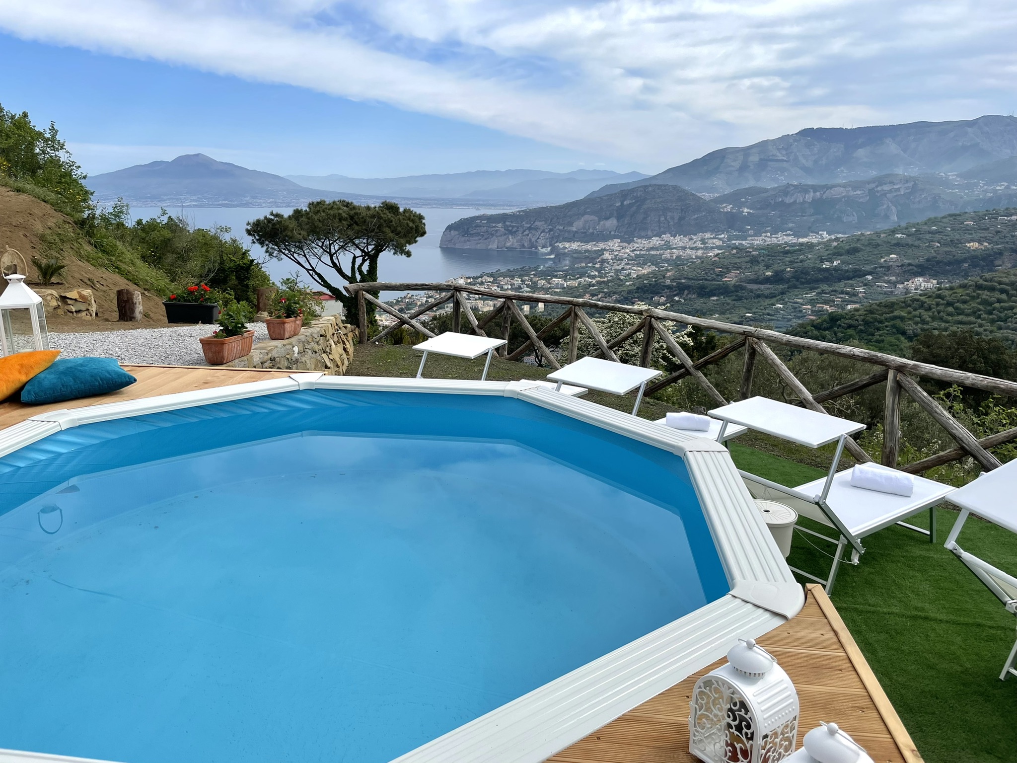 Villa Amaranto Capo Sorrento: Luxury 4-Bedroom Apartment with Private Pool, Sorrento