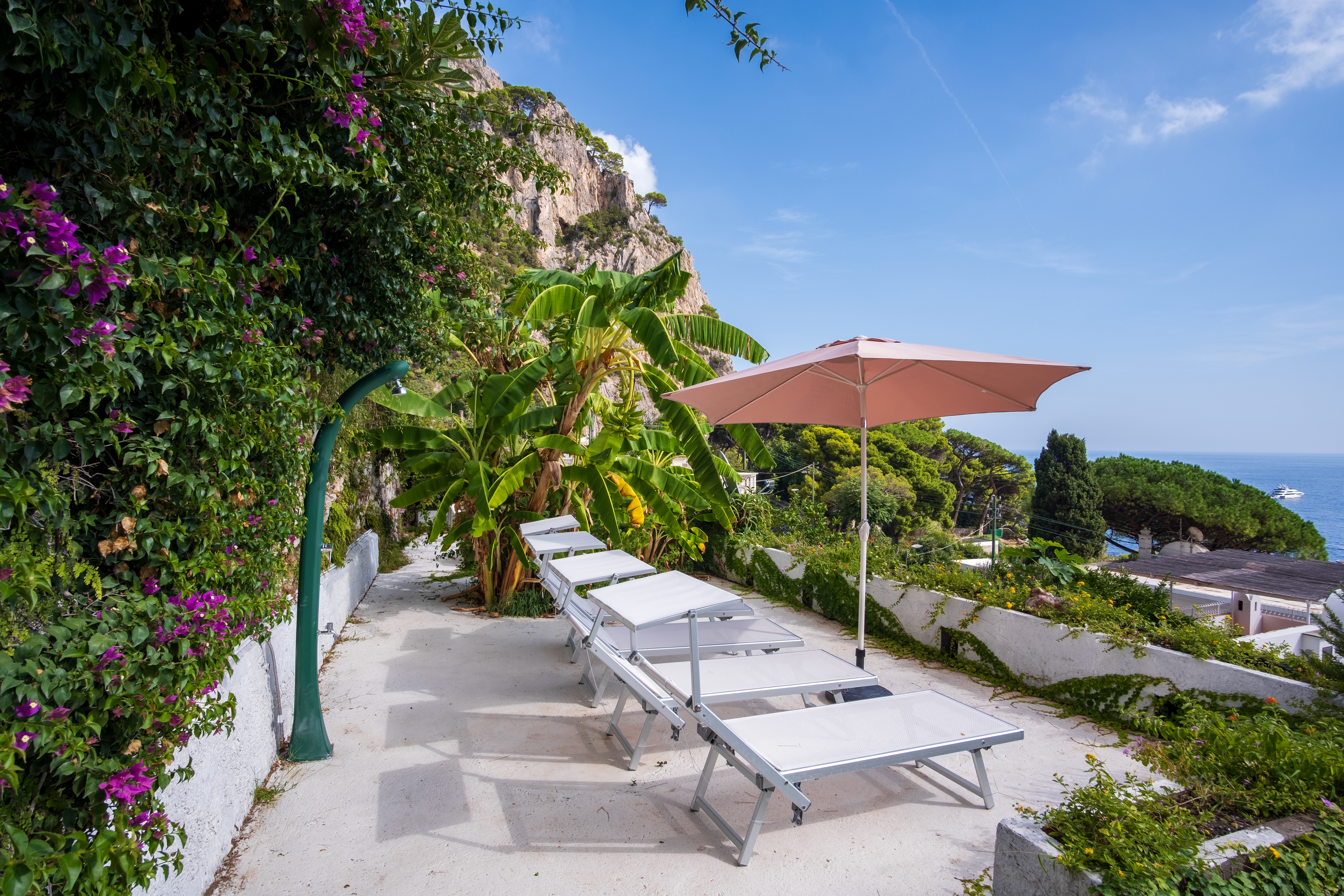 Villa Maestrale Vettica Capri: 3-Bedroom Apartment with Seaview, Sorrento