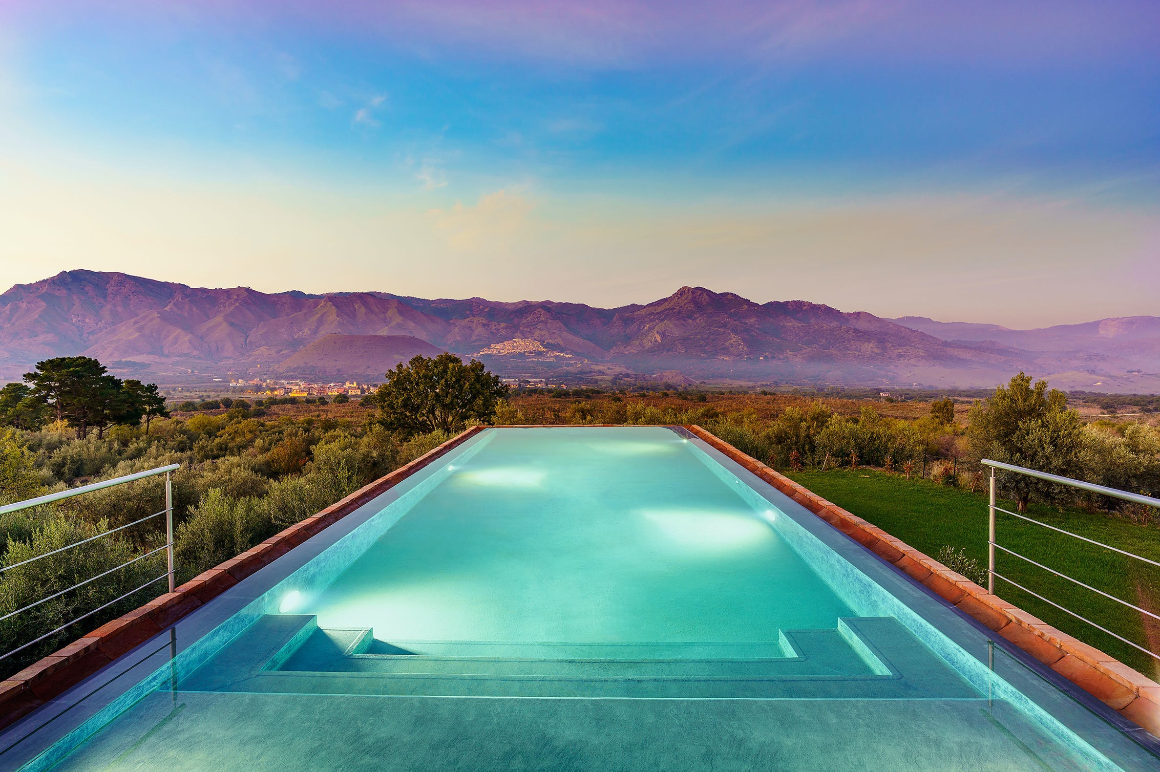 Casa Sirocco Etna: Luxury 3-Bedroom Apartment with Infinity Pool and Sea View, Sicily