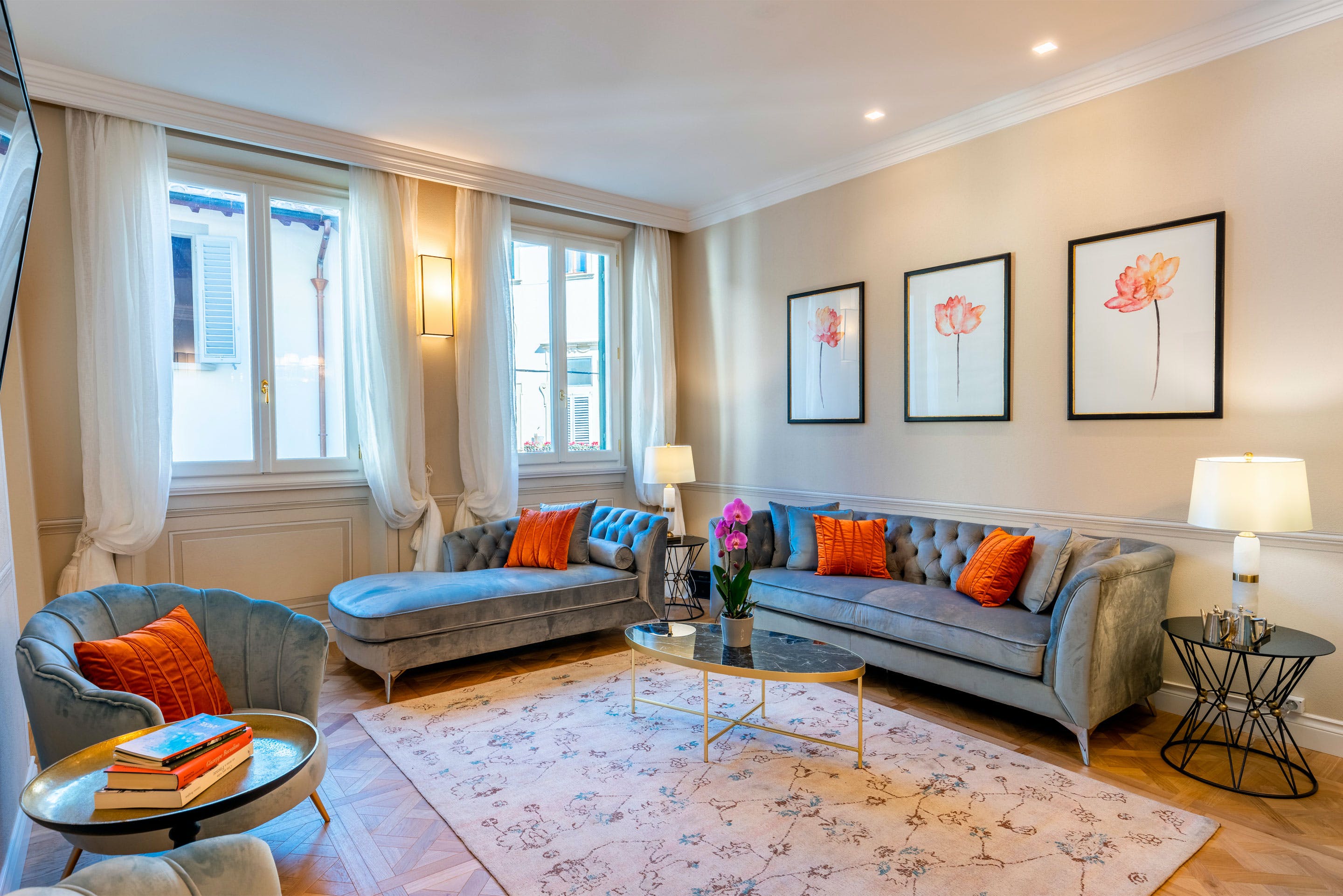Casa Sirocco Firenze: Elegant 3-Bedroom Apartment in Santa Maria Novella, Florence