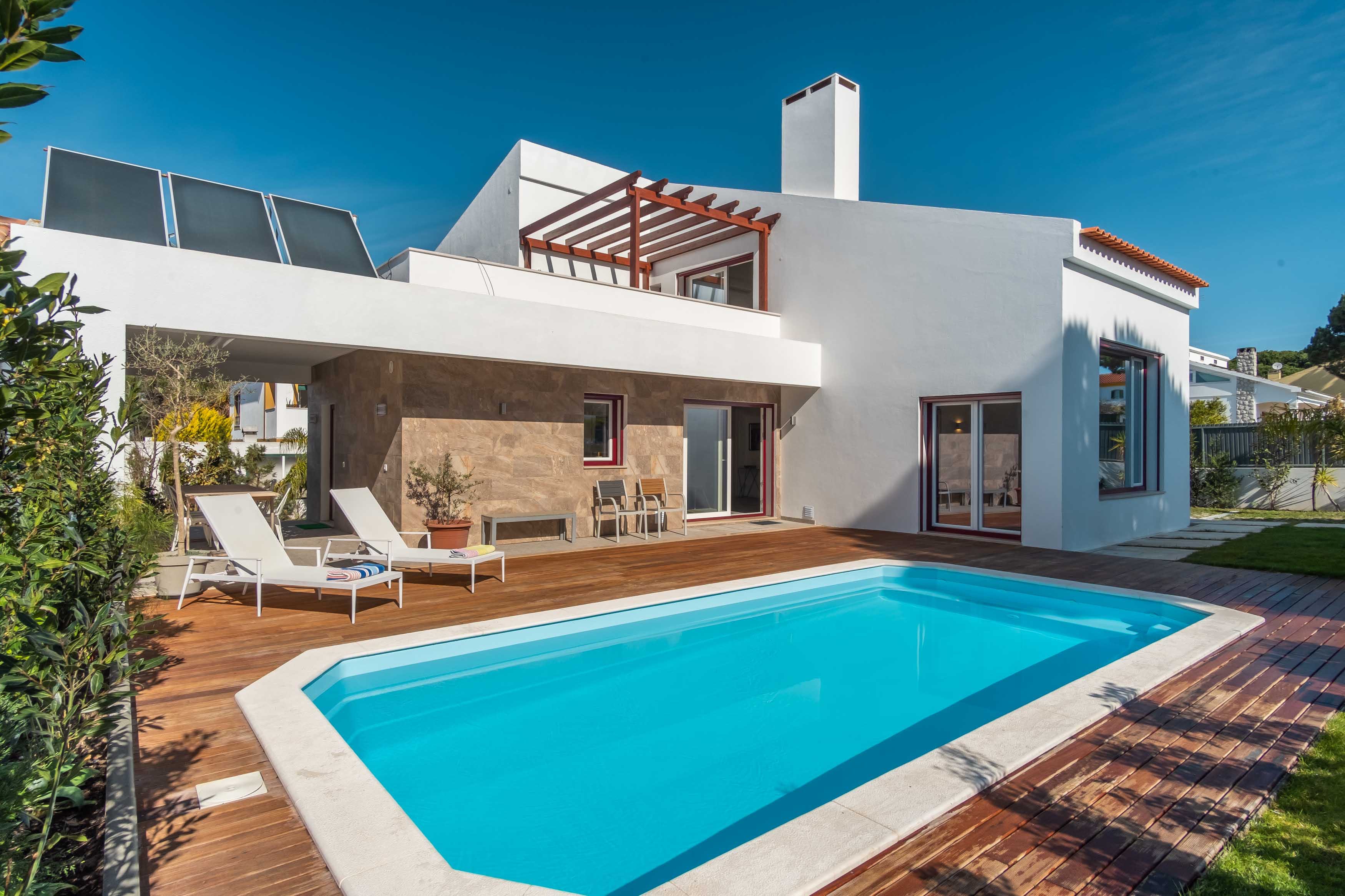 Casa Sobreiro Sesimbra: Spacious 4-Bedroom Apartment with Pool and Sea Views, Sesimbra