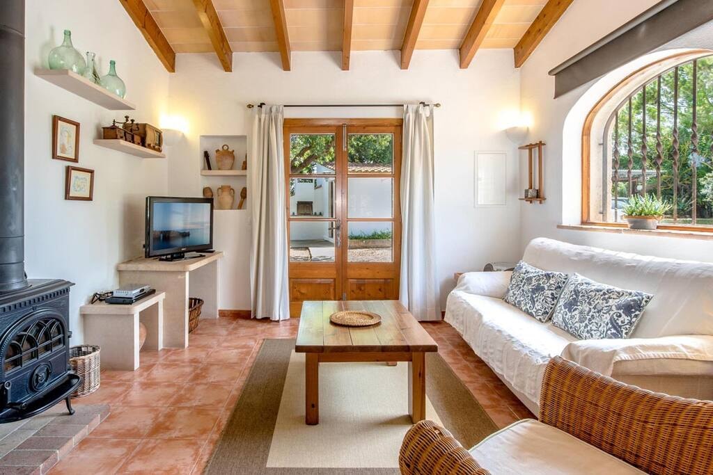 Casa Solleric Alcudia: Charming 3-Bedroom Apartment with Private Pool in Alcudia, Mallorca