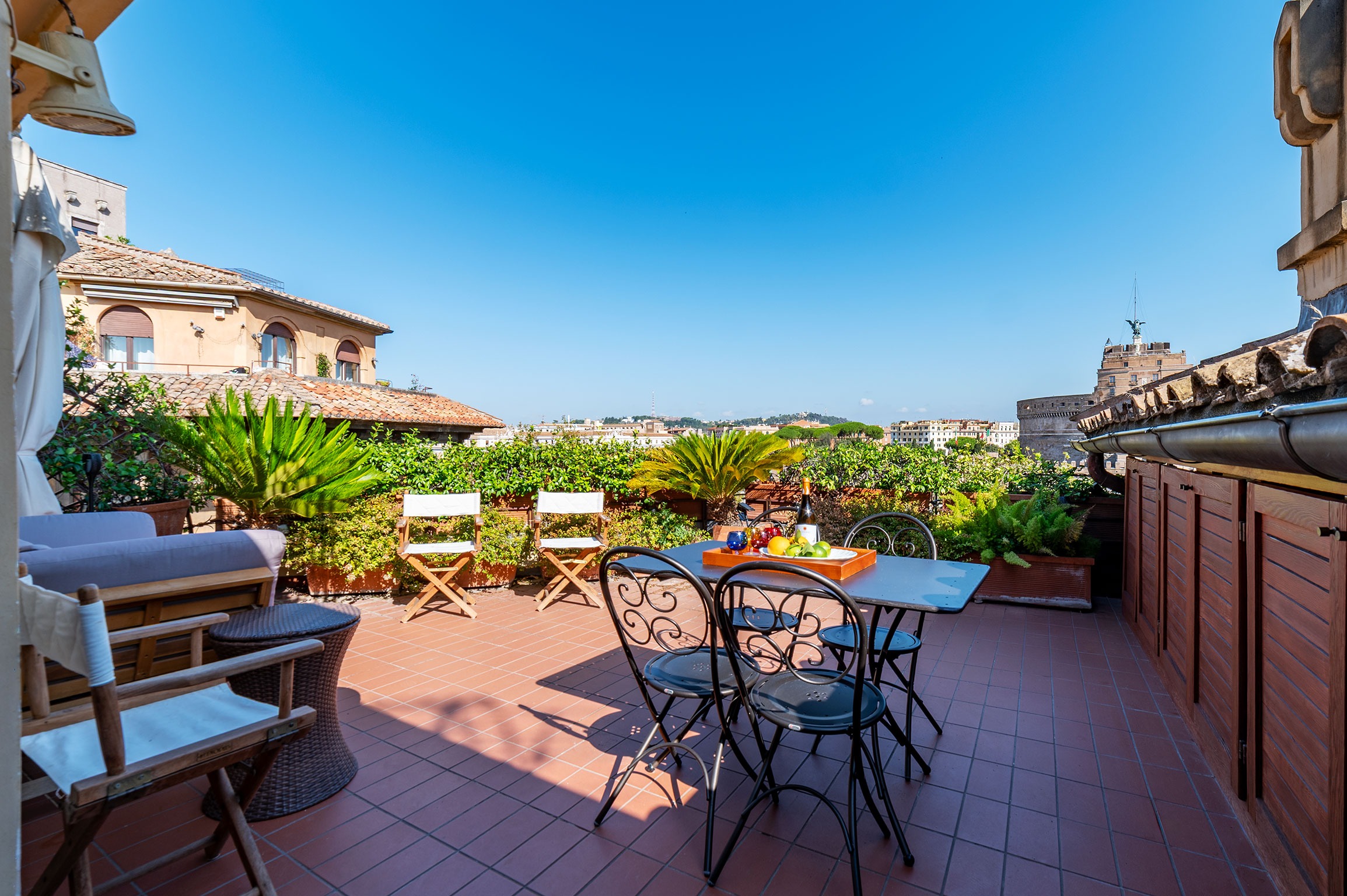 Casa Tevere Borgo: Charming 1-Bedroom Apartment with Terrace Views, Borgo Rome