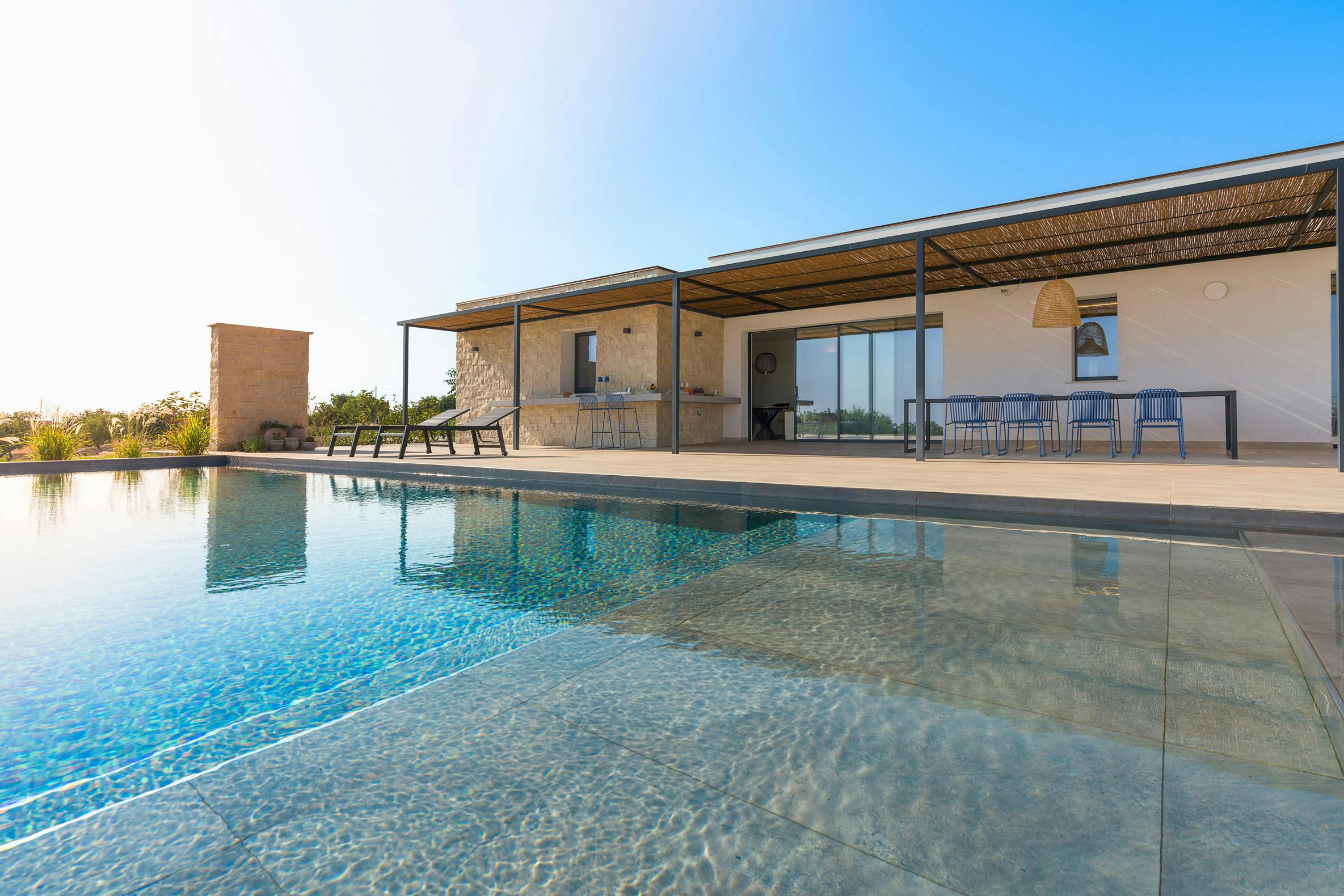 Villa Levante Cassibile Val di Noto: Luxury 3-Bedroom Apartment with Seaview and Pool, Sicily